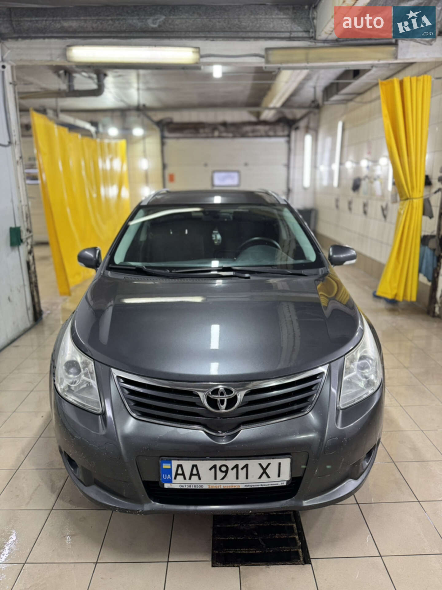 Головне фото звіту автомобіля TOYOTA AVENSIS 2011