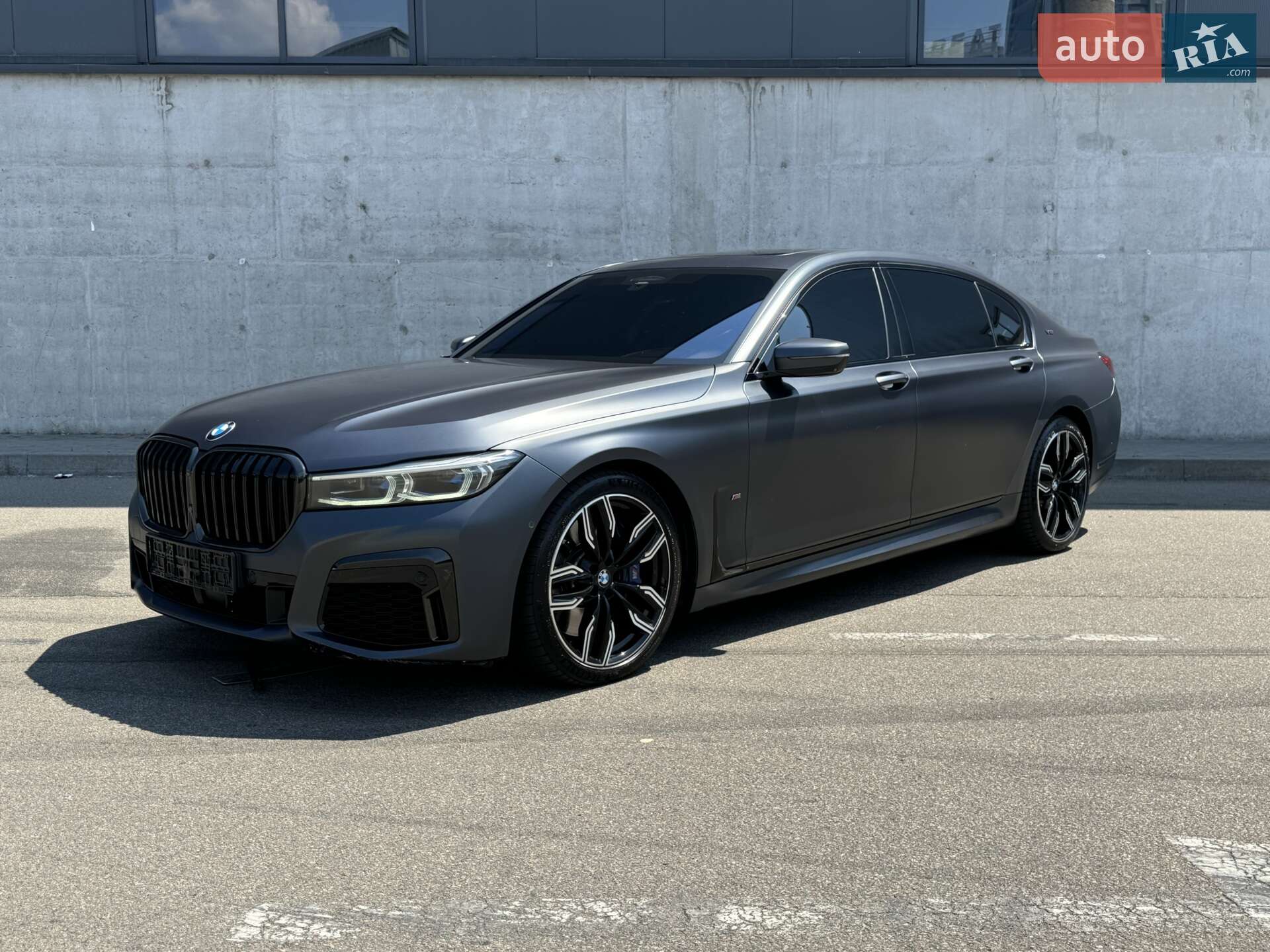BMW M760LI 2019