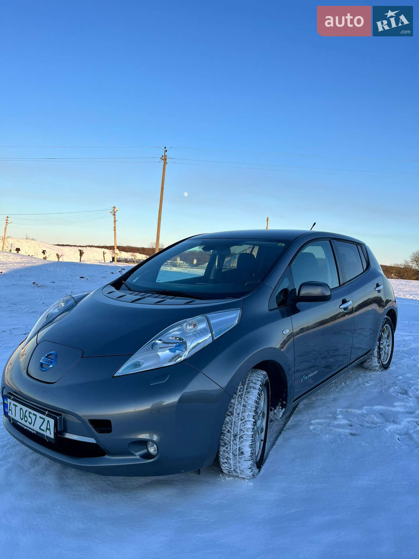 Головне фото звіту автомобіля NISSAN LEAF 2013