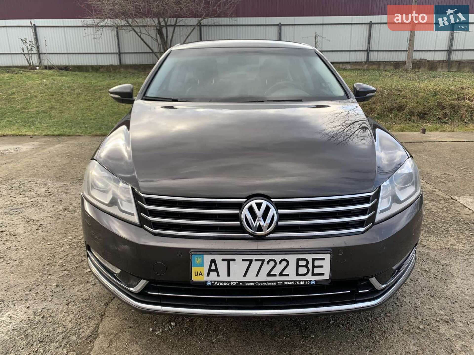 VOLKSWAGEN PASSAT 2012