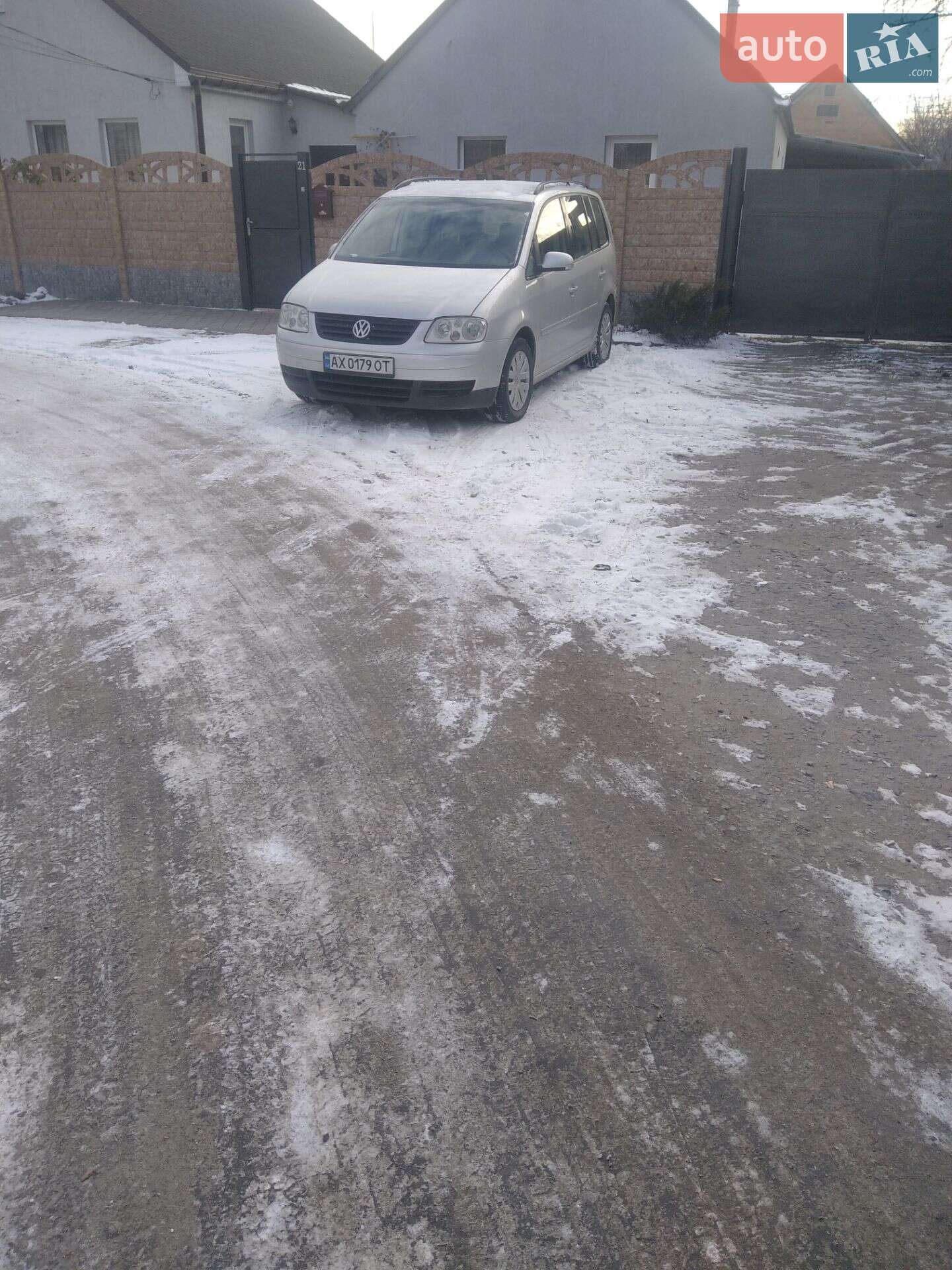 VOLKSWAGEN TOURAN 2003
