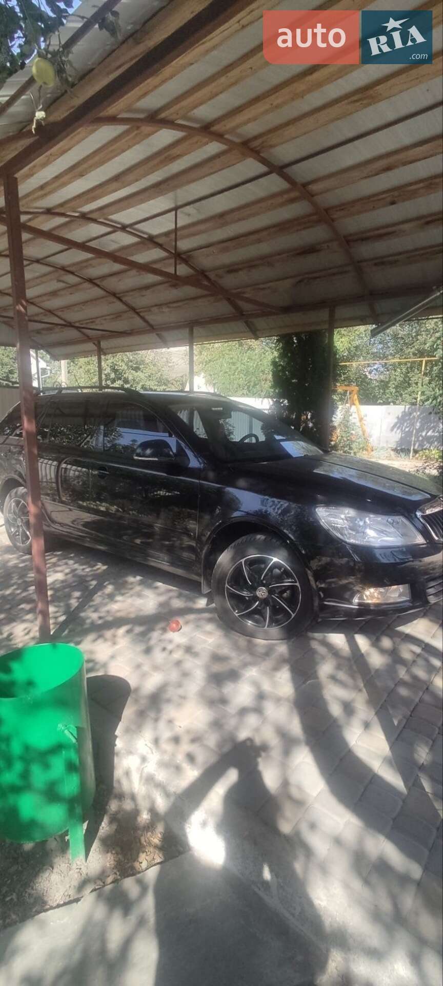 SKODA OCTAVIA COMBI 2010