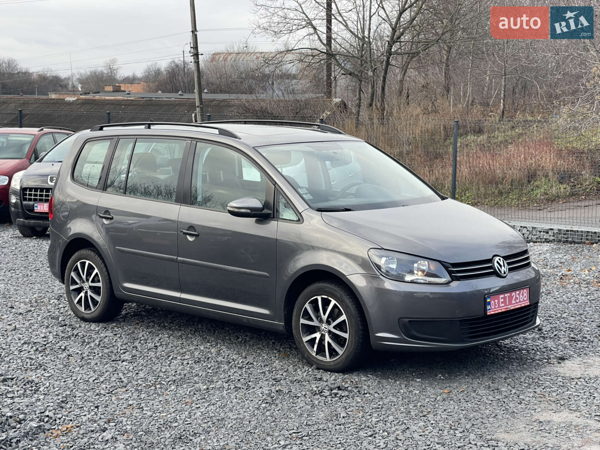 VOLKSWAGEN TOURAN 2010