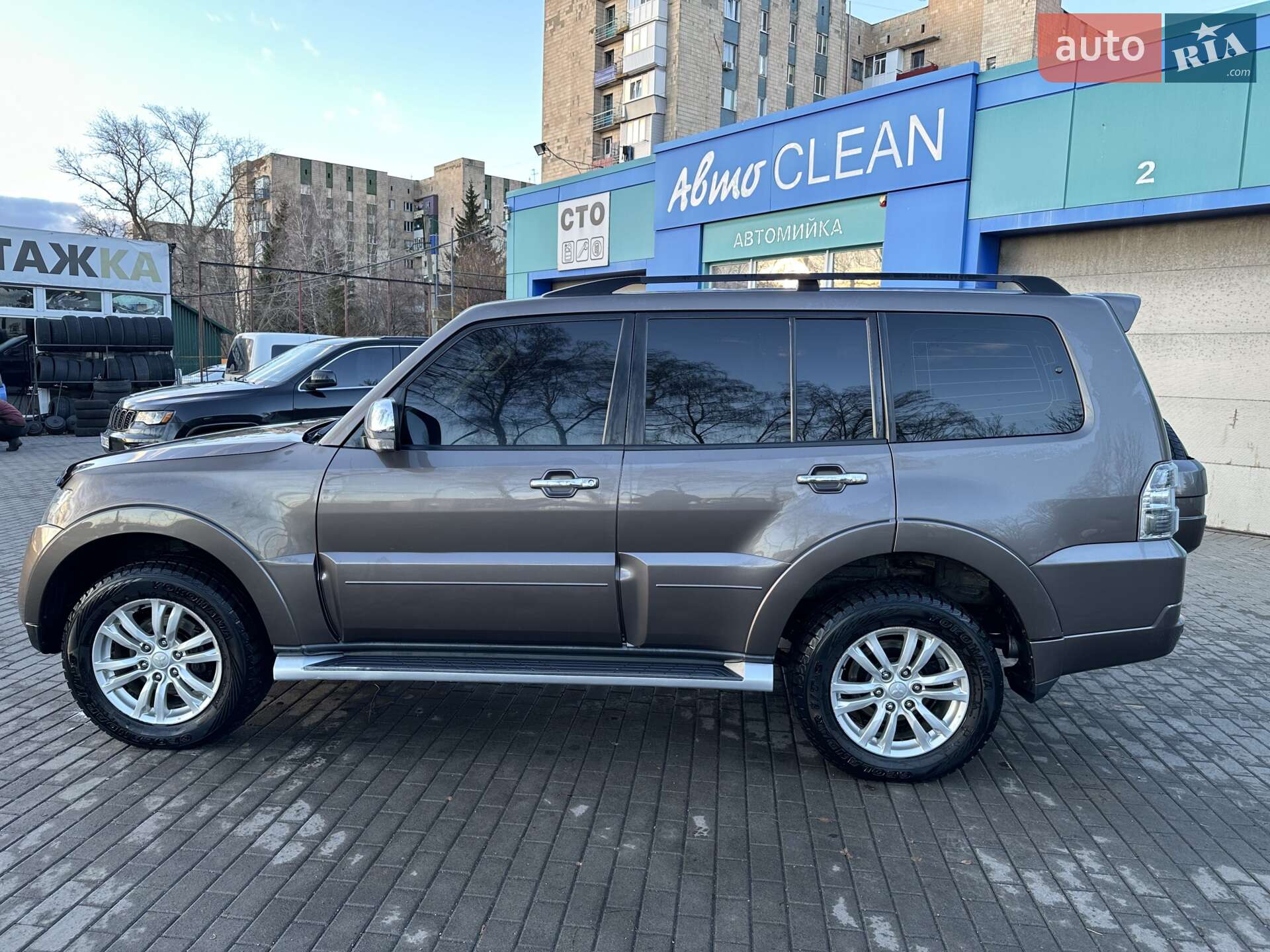 MITSUBISHI PAJERO WAGON 2012