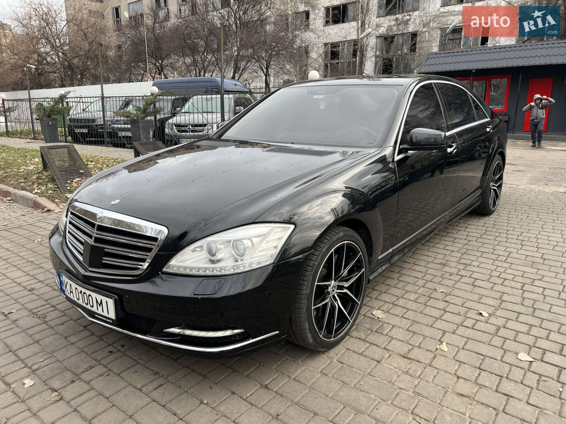 Головне фото звіту автомобіля MERCEDES-BENZ S 550 2007