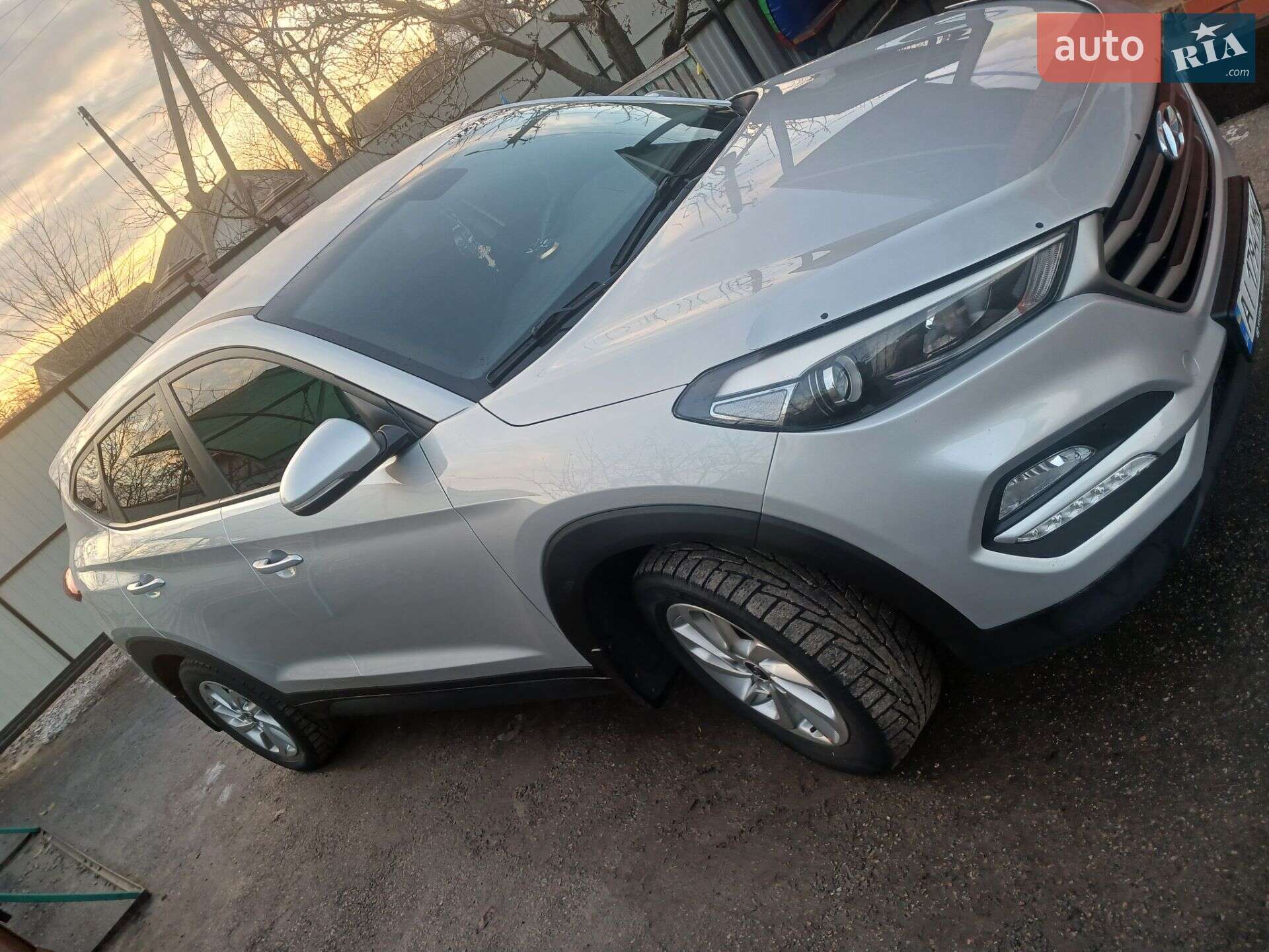 Головне фото звіту автомобіля HYUNDAI TUCSON 2016