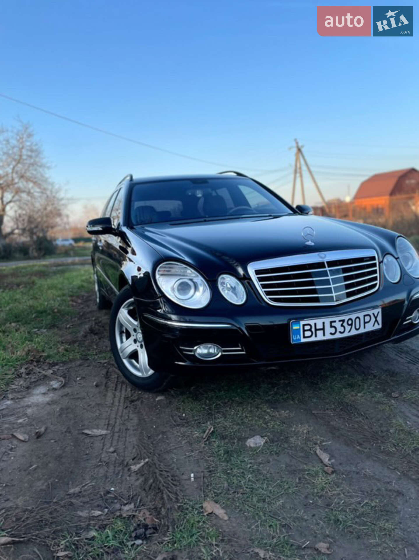 Головне фото звіту автомобіля MERCEDES-BENZ E 320 2007
