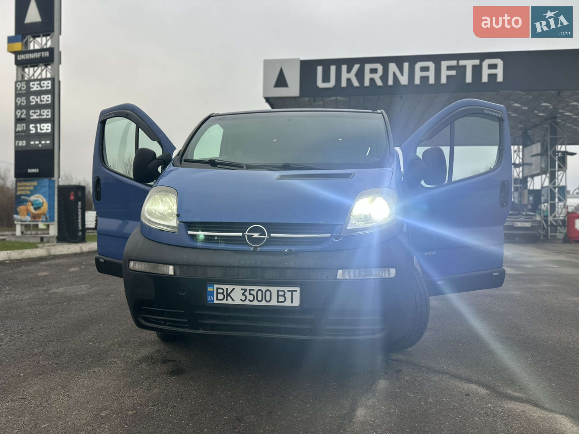 OPEL VIVARO 2005