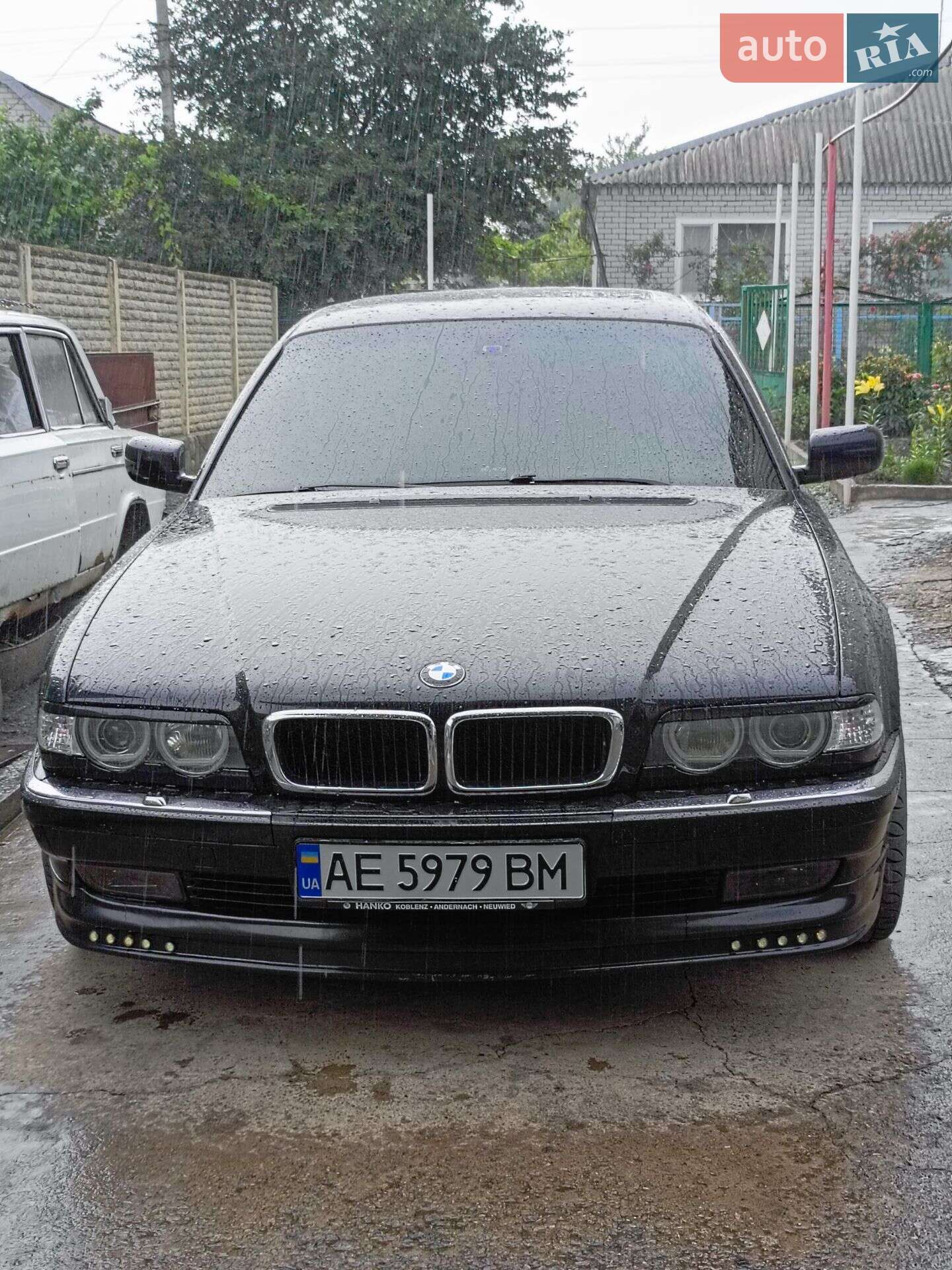 BMW 735I 2001
