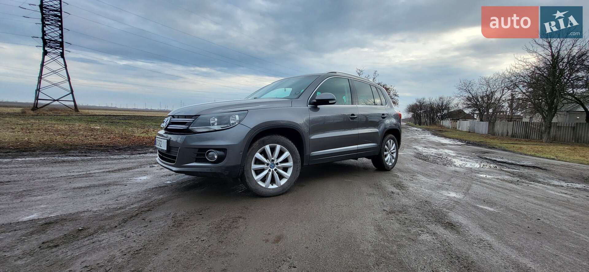 VOLKSWAGEN TIGUAN 2011