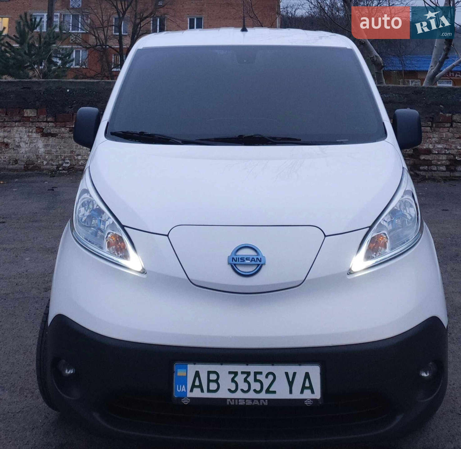 NISSAN E-NV 200 2019
