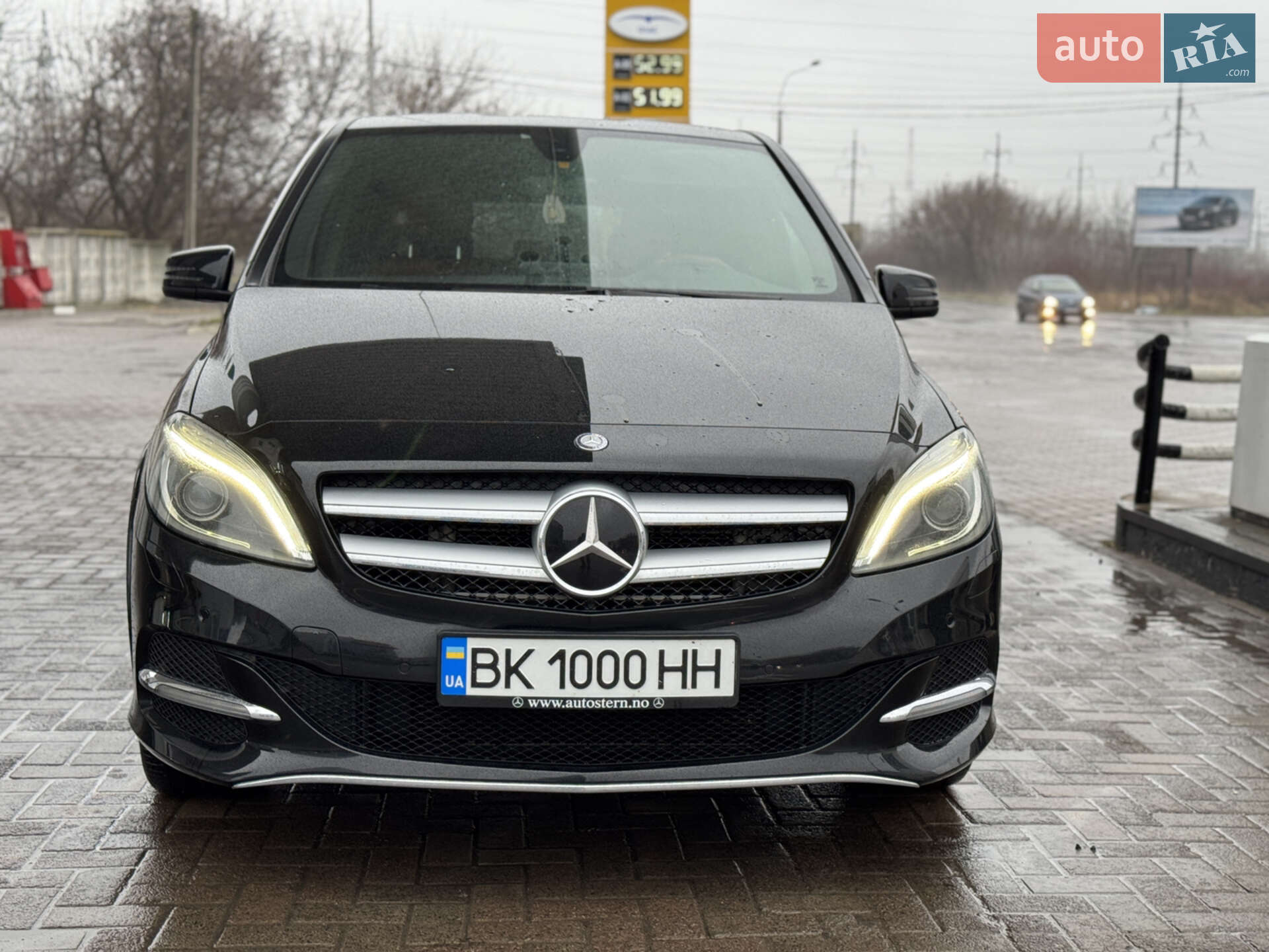 MERCEDES-BENZ B 250E 2015