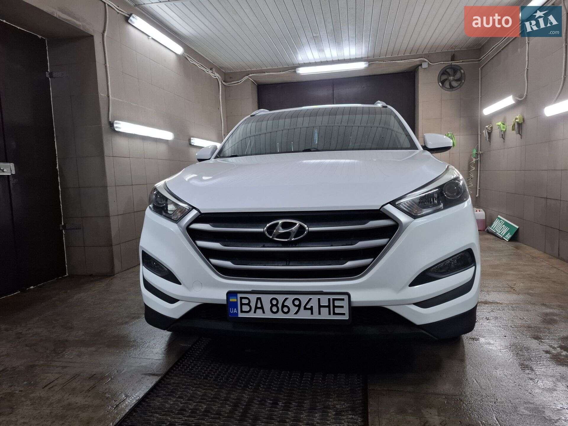Головне фото звіту автомобіля HYUNDAI TUCSON 2016