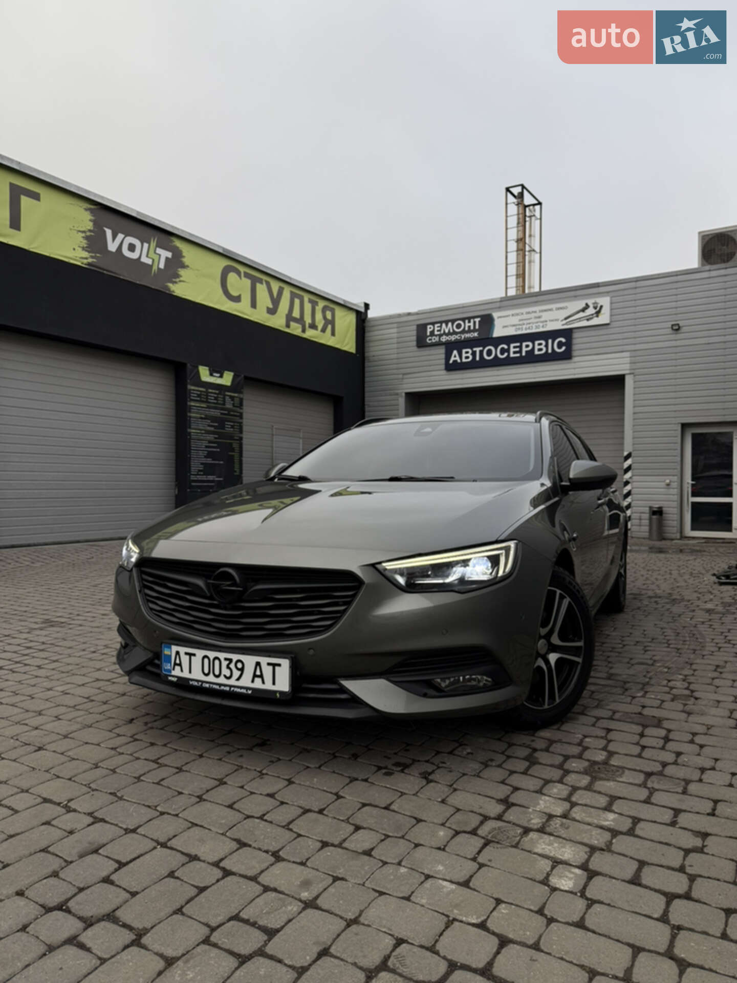 OPEL INSIGNIA 2017