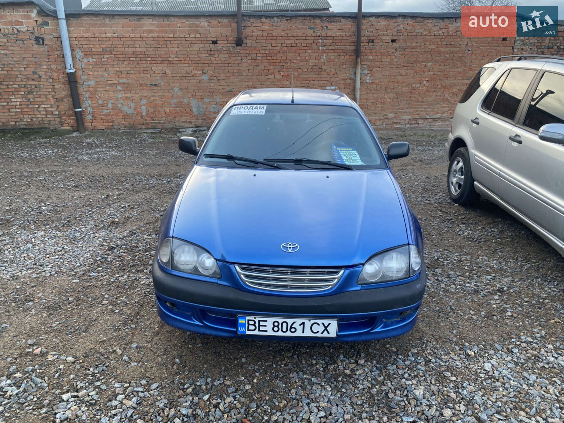 TOYOTA AVENSIS 1998