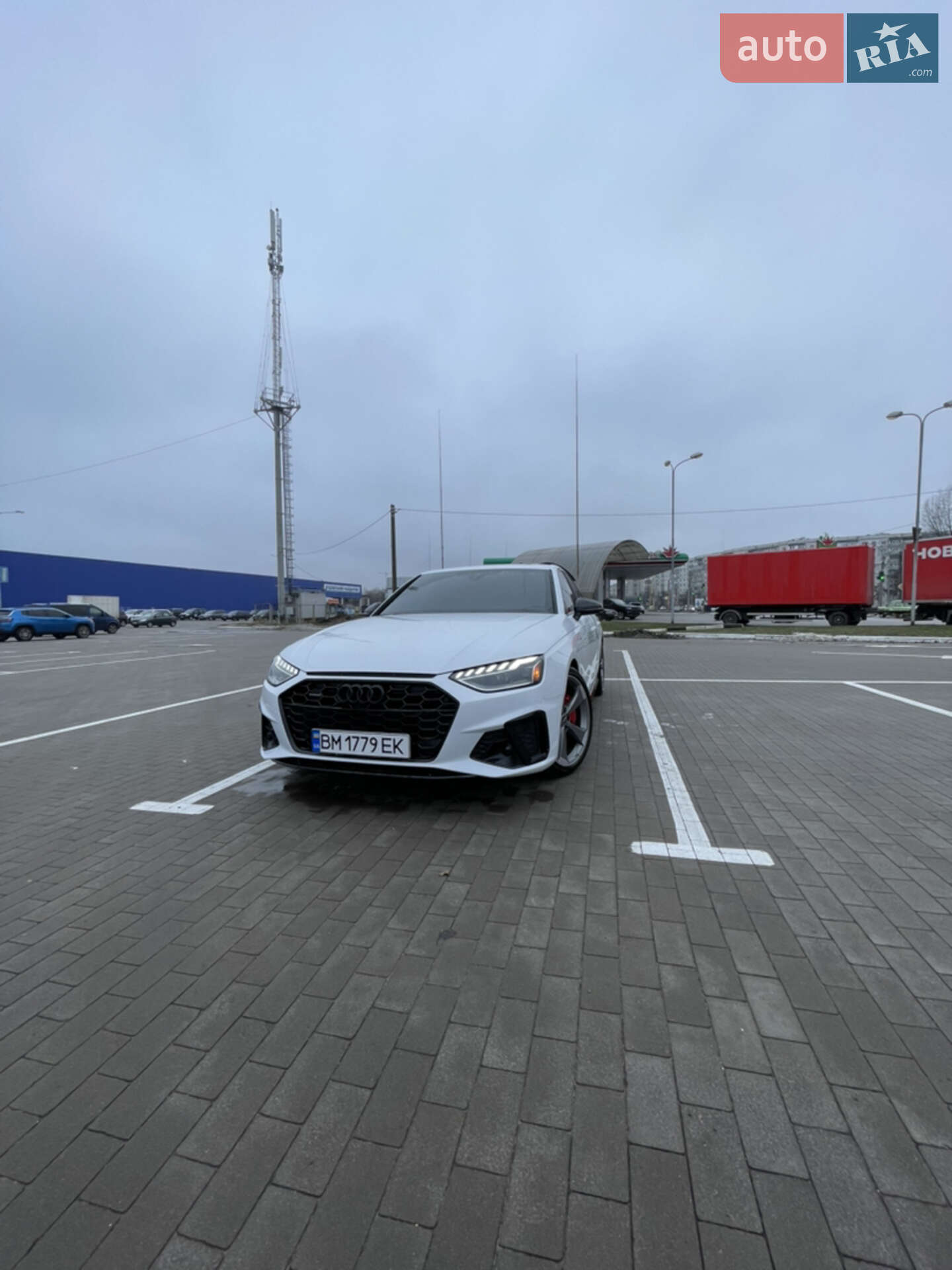 AUDI A4 2022