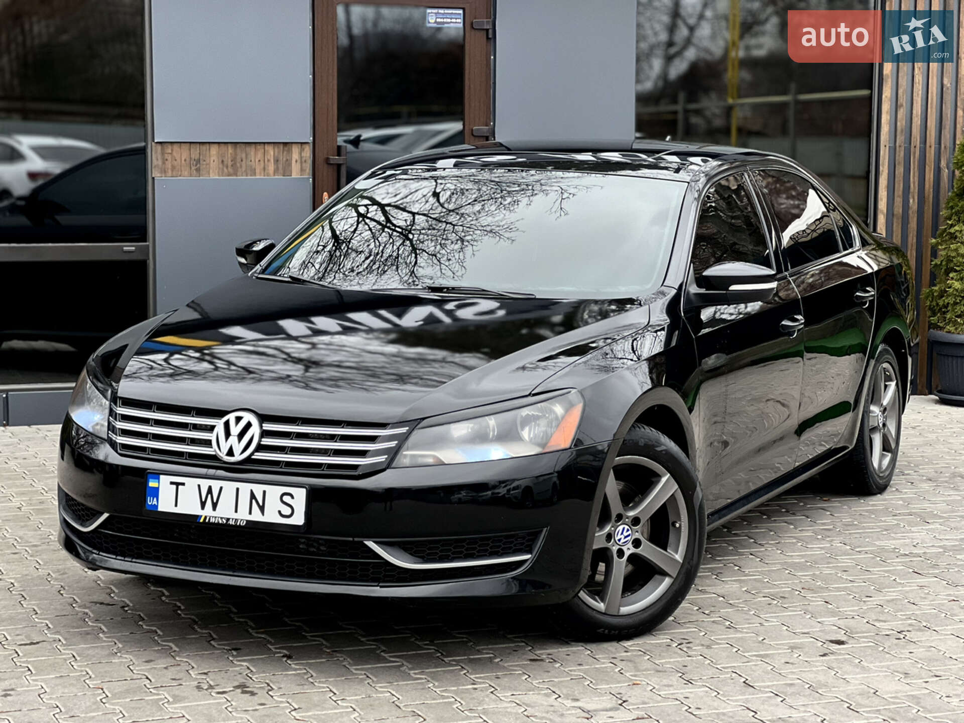VOLKSWAGEN PASSAT 2012