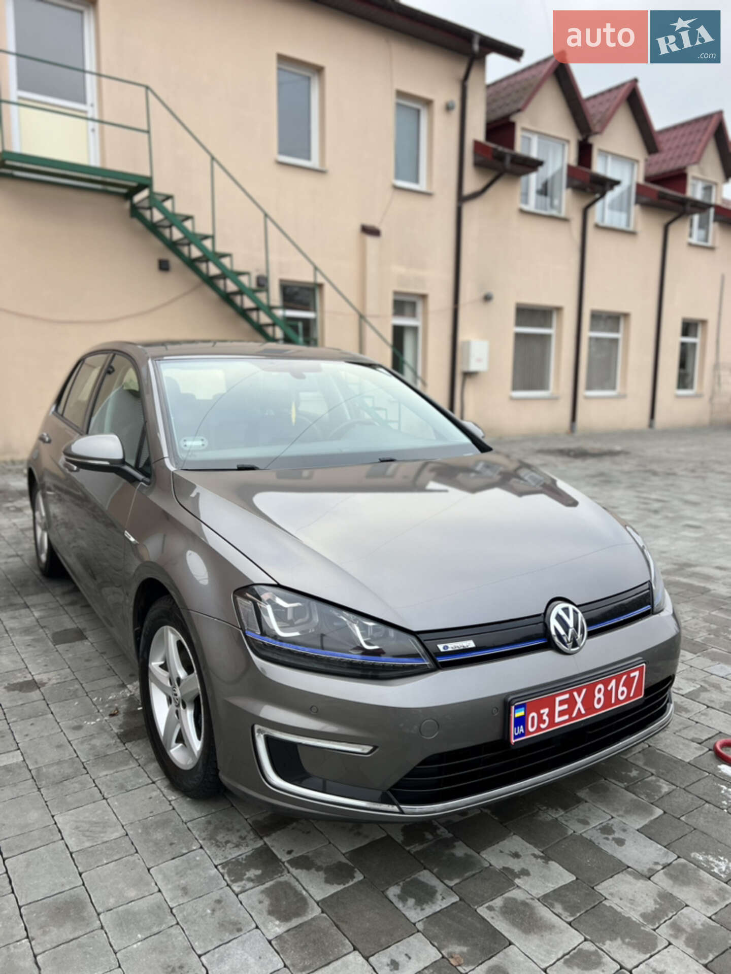 VOLKSWAGEN E-GOLF 2014