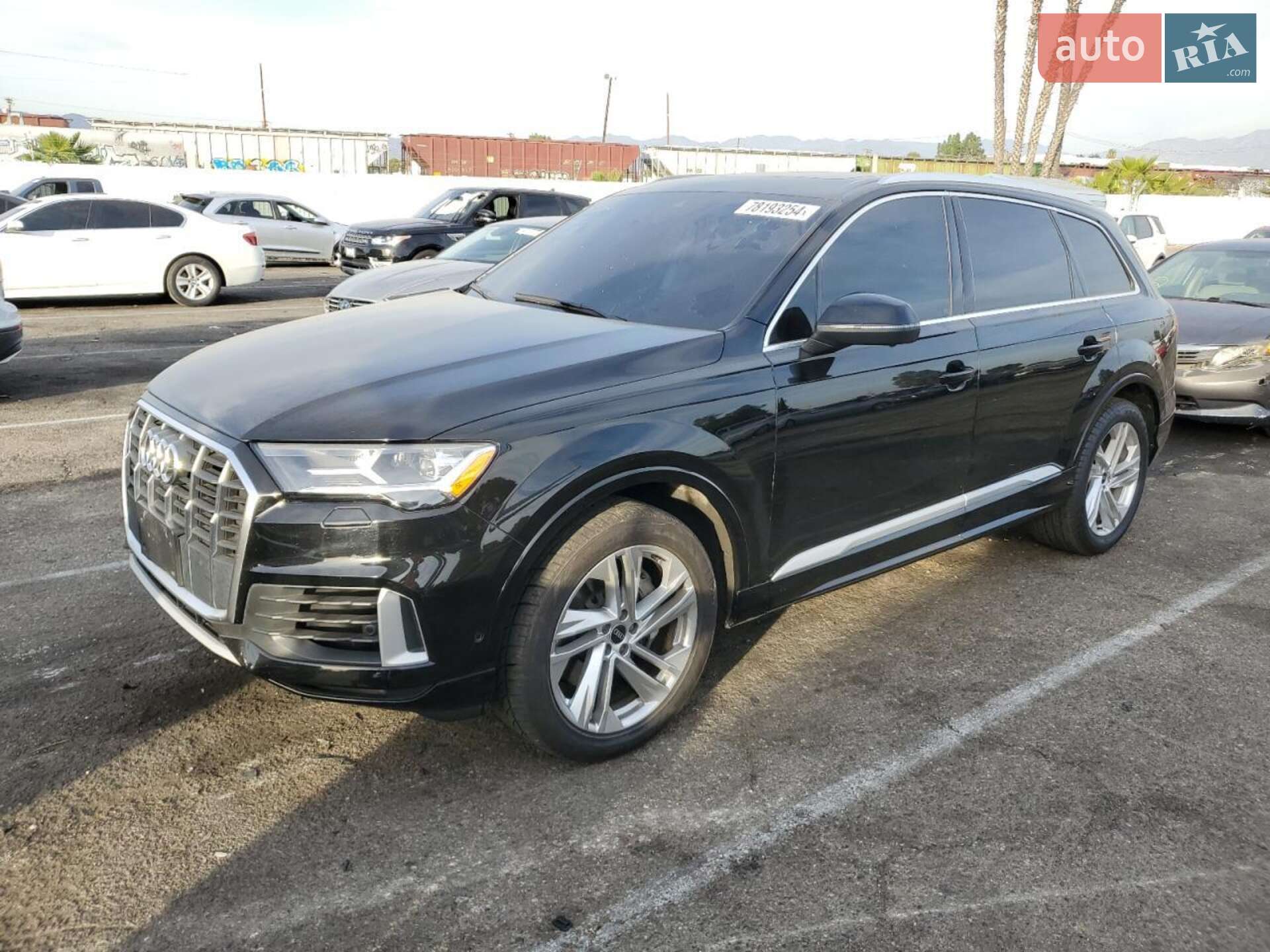 Головне фото звіту автомобіля AUDI Q7 2020