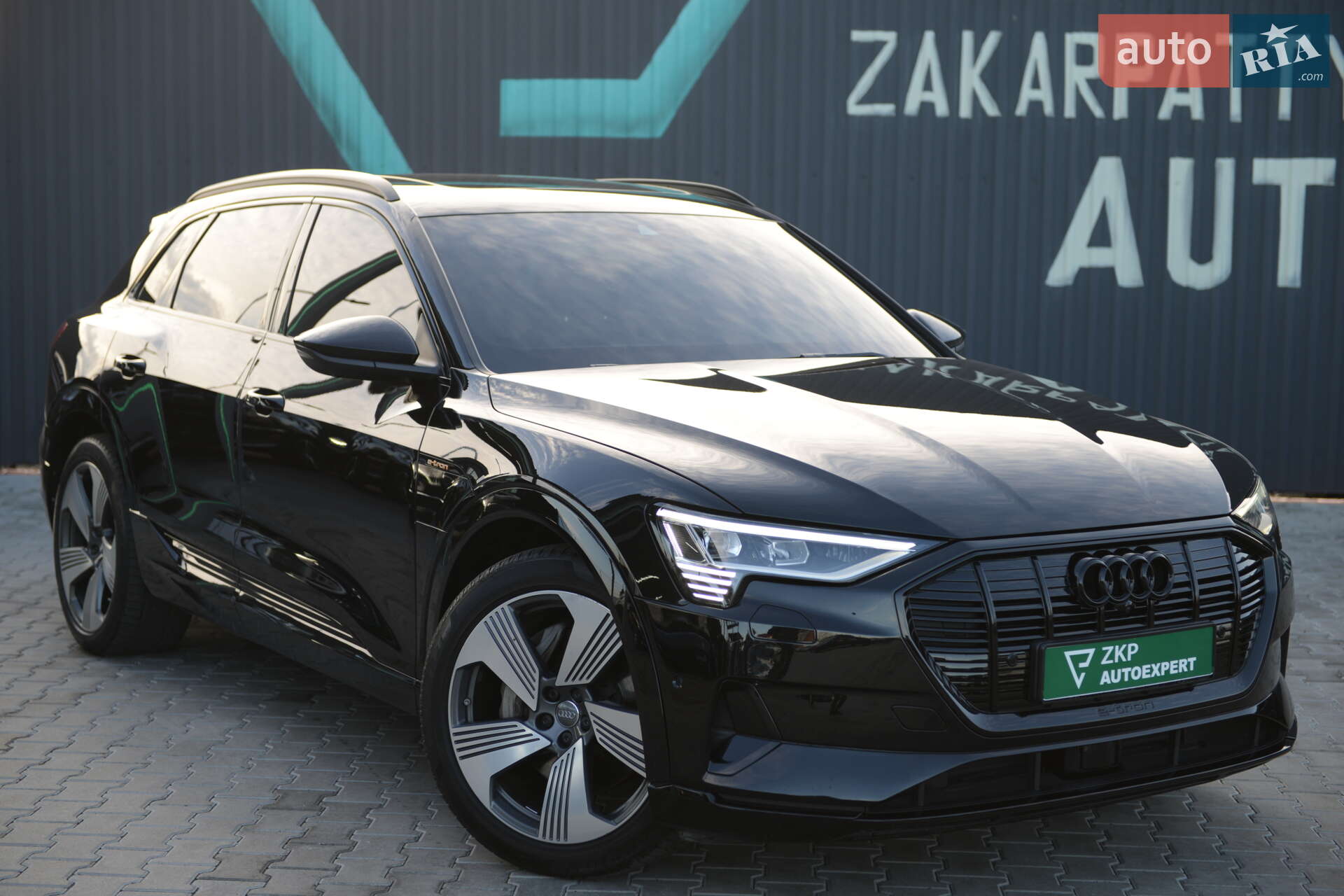 AUDI E-TRON 2019