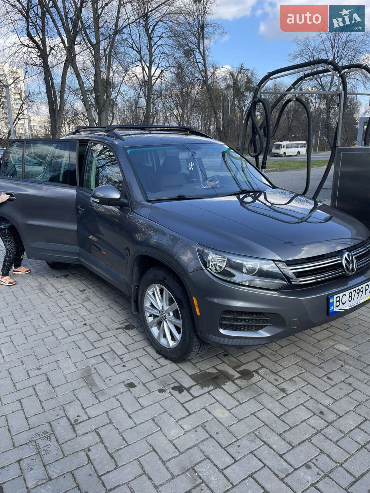 VOLKSWAGEN TIGUAN 2014