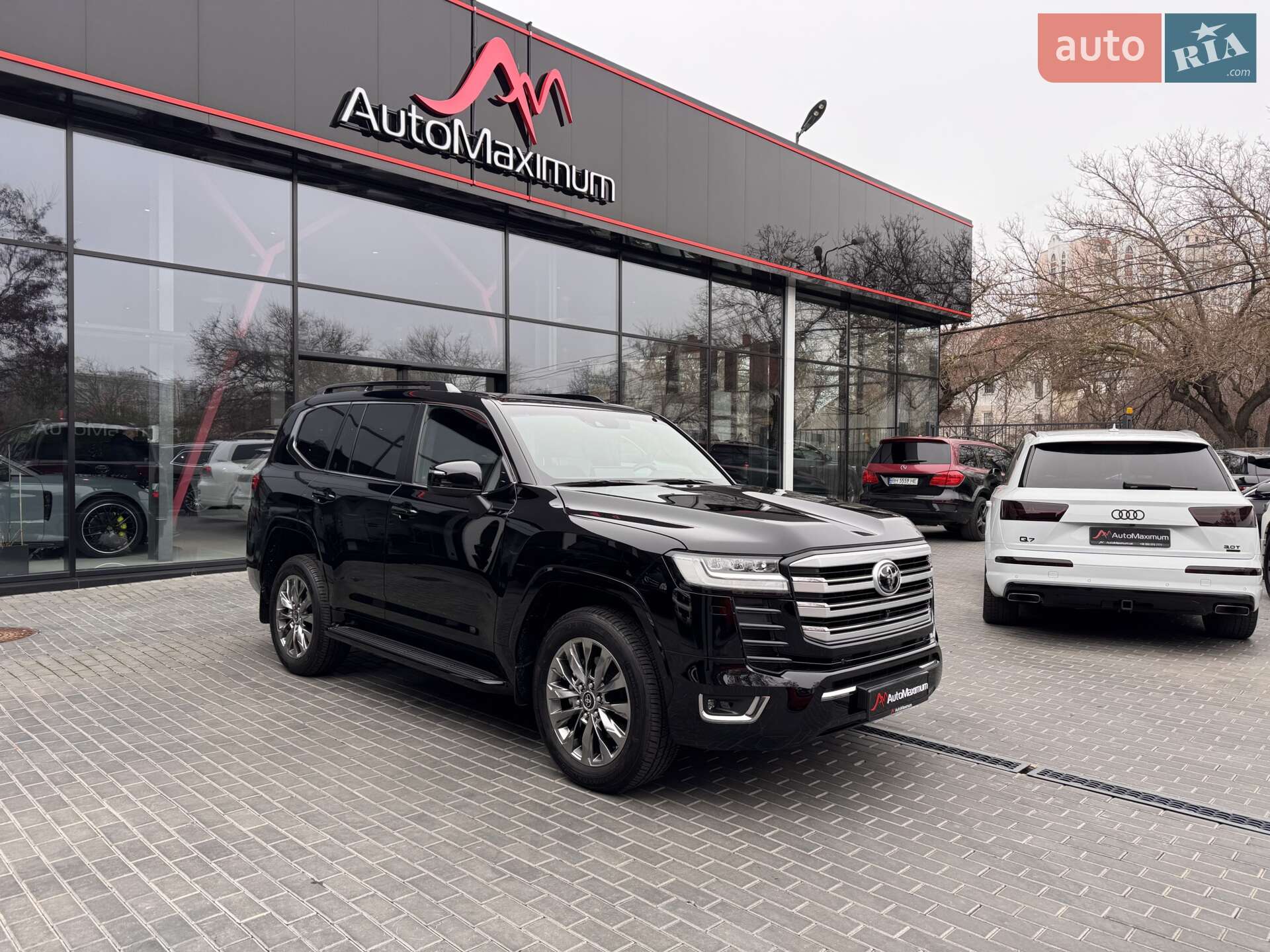 Головне фото звіту автомобіля TOYOTA LAND CRUISER 2023