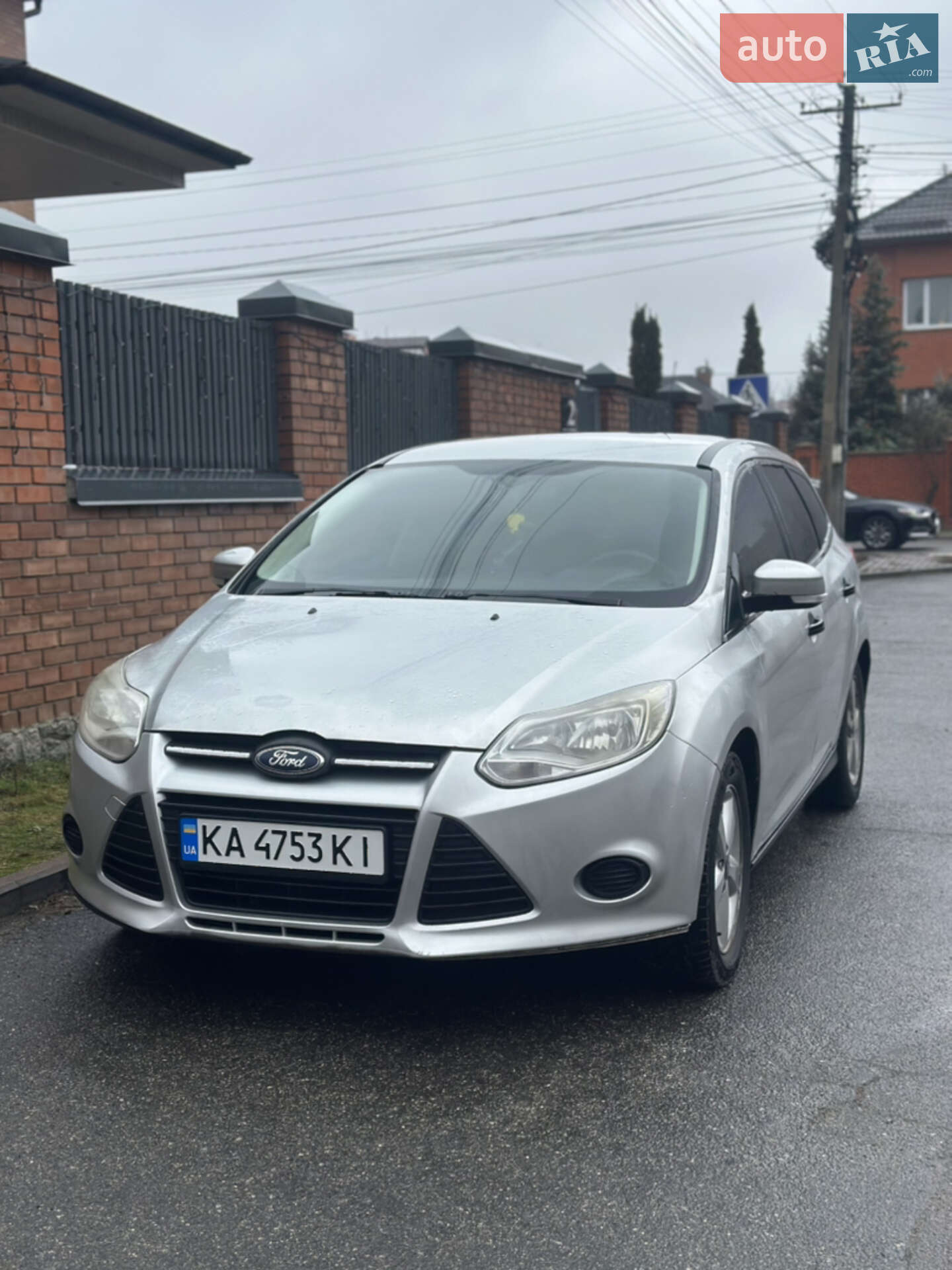 Головне фото звіту автомобіля FORD FOCUS 2013