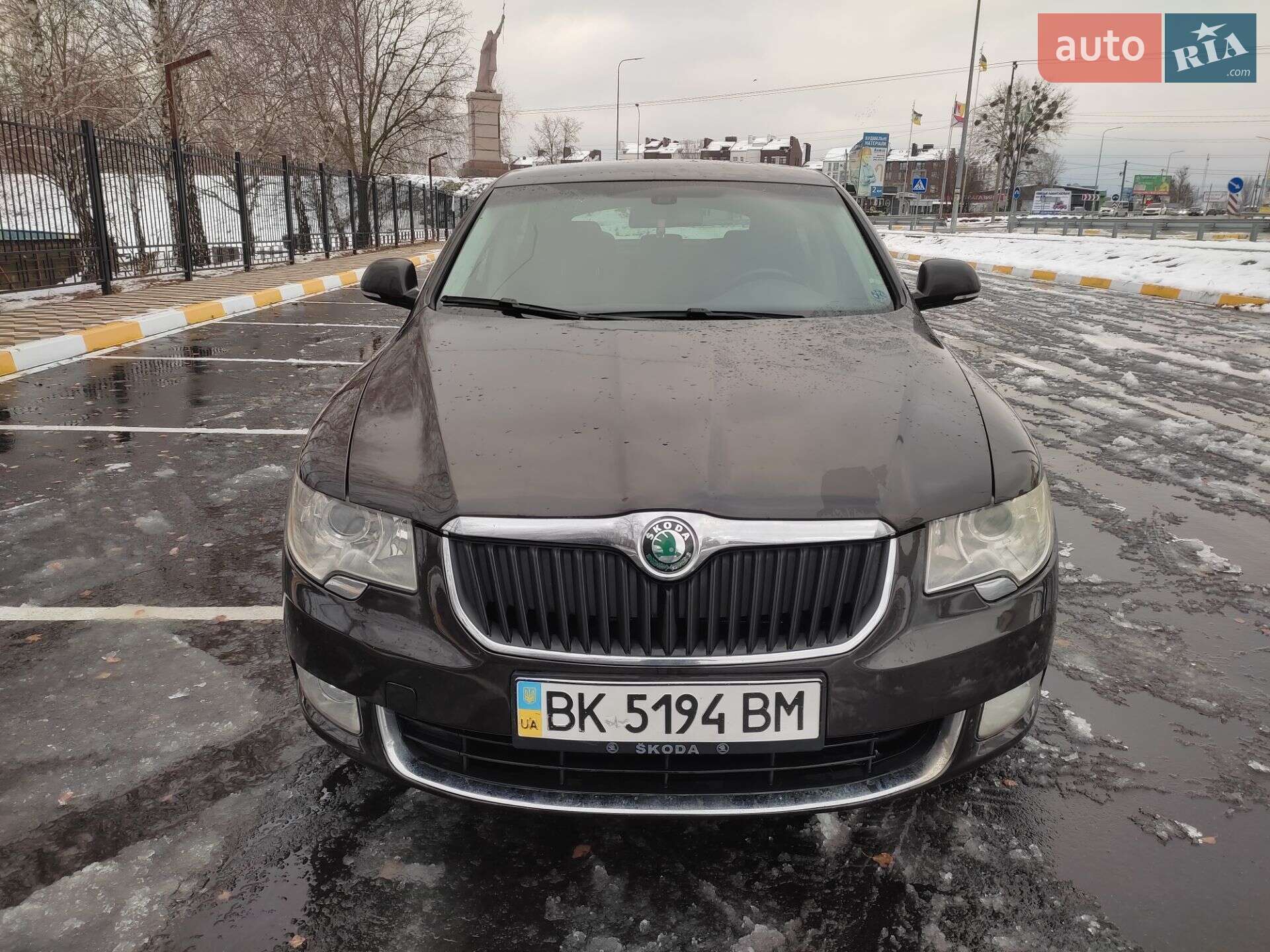 SKODA SUPERB 2012