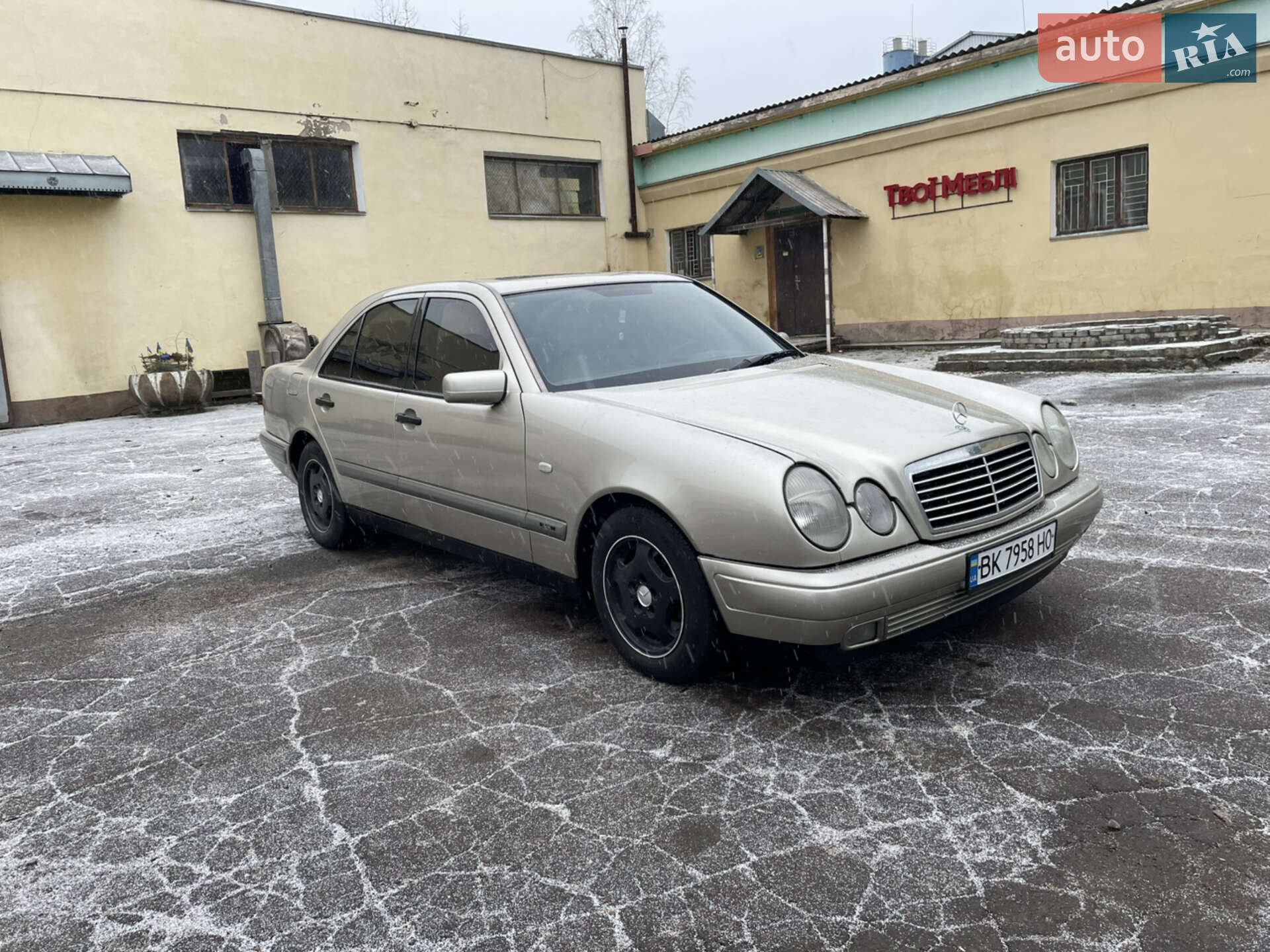 MERCEDES-BENZ E 200 1997