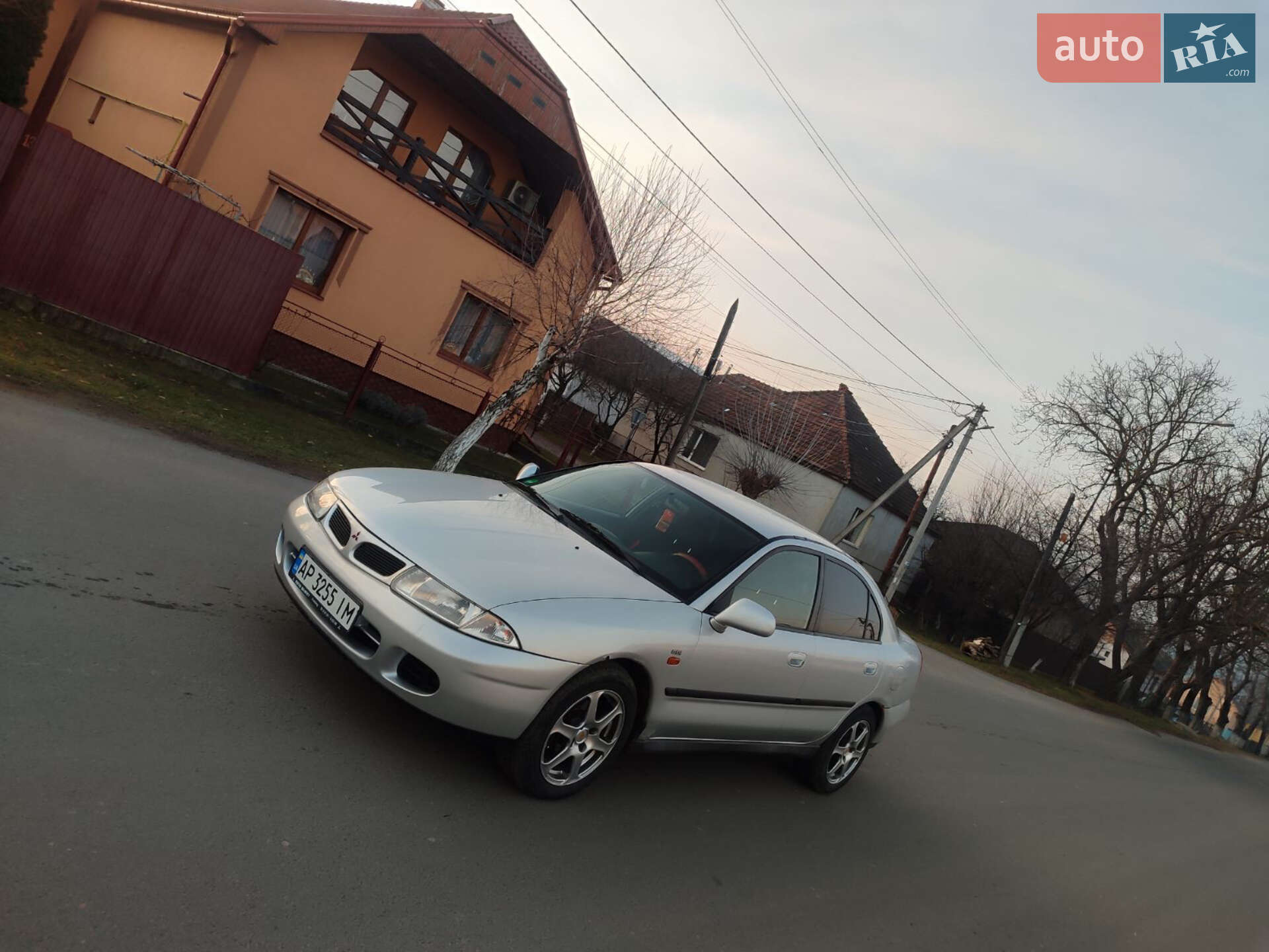 MITSUBISHI CARISMA 1998