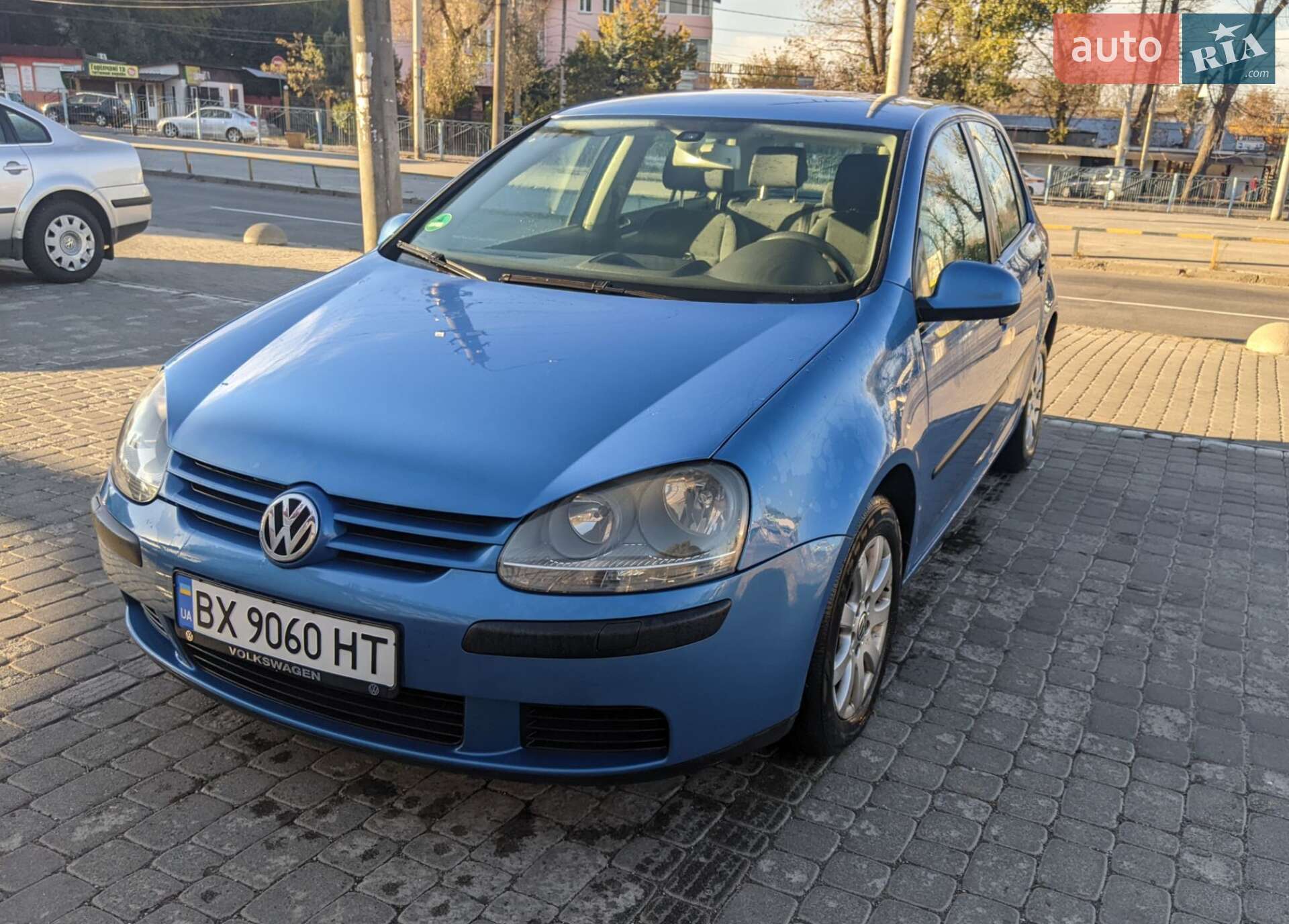 VOLKSWAGEN GOLF 2003