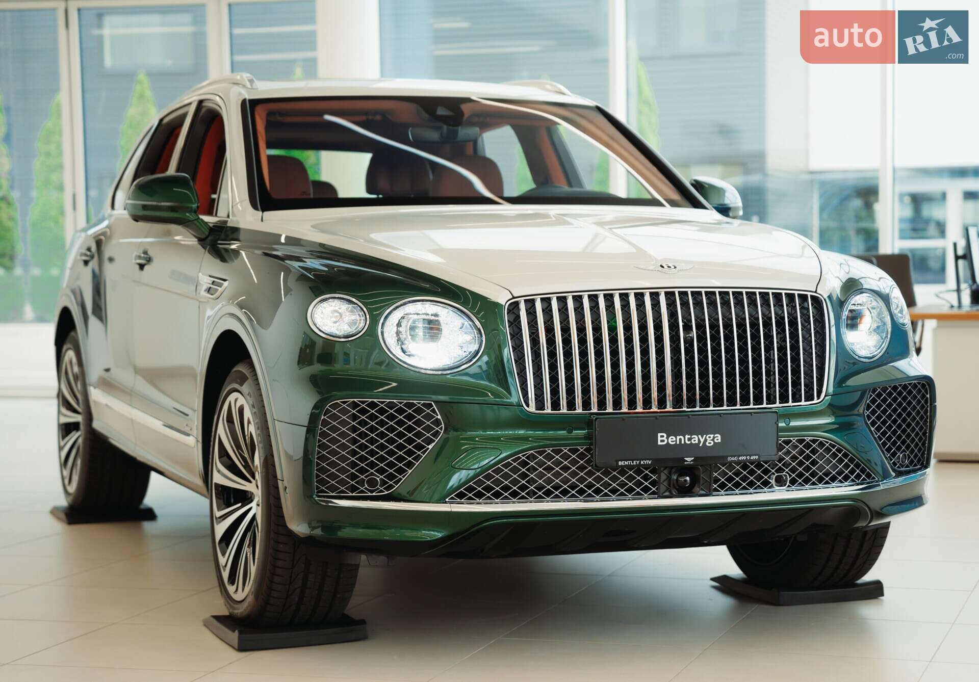 BENTLEY BENTAYGA 2024