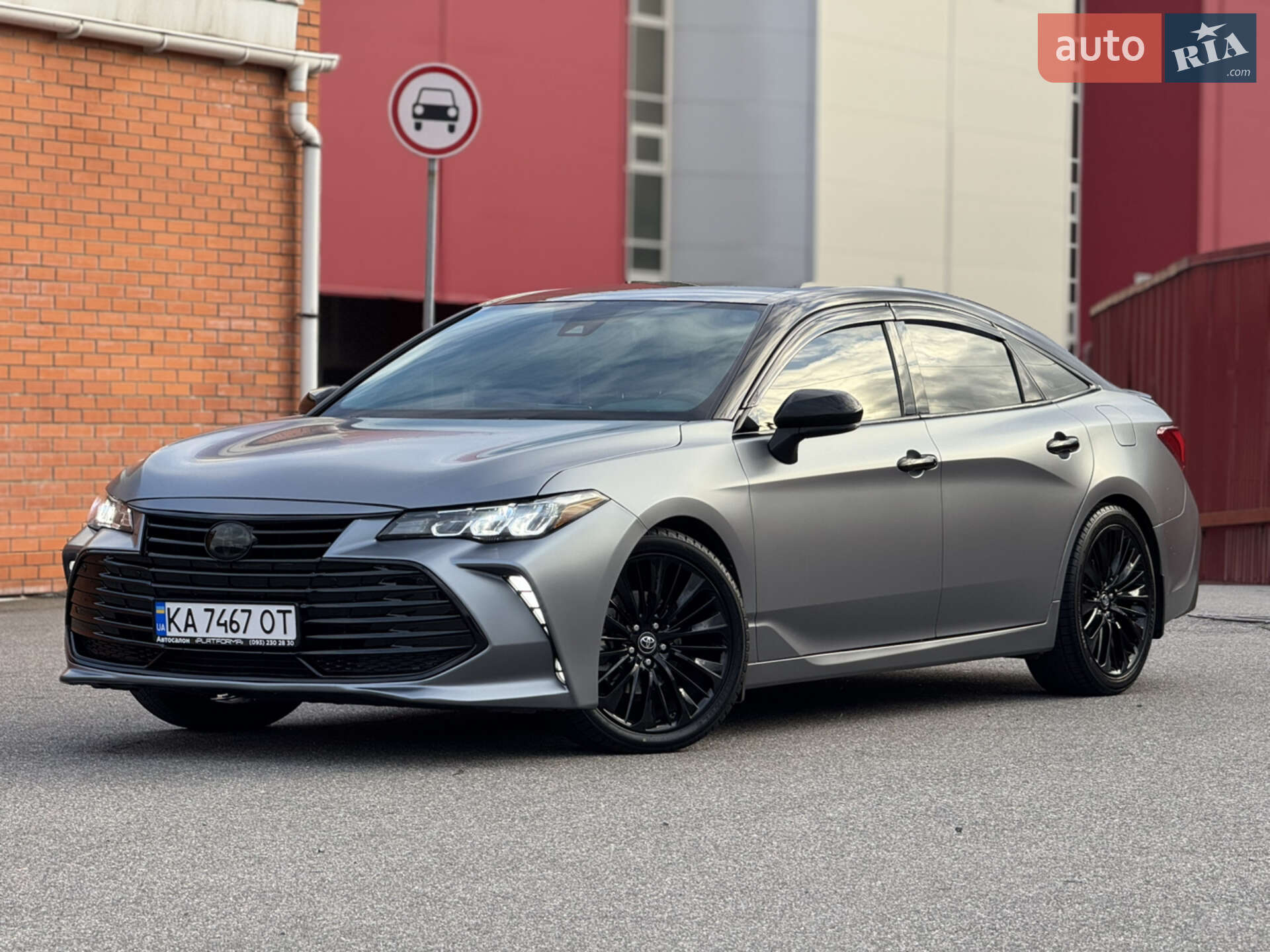 TOYOTA AVALON 2018