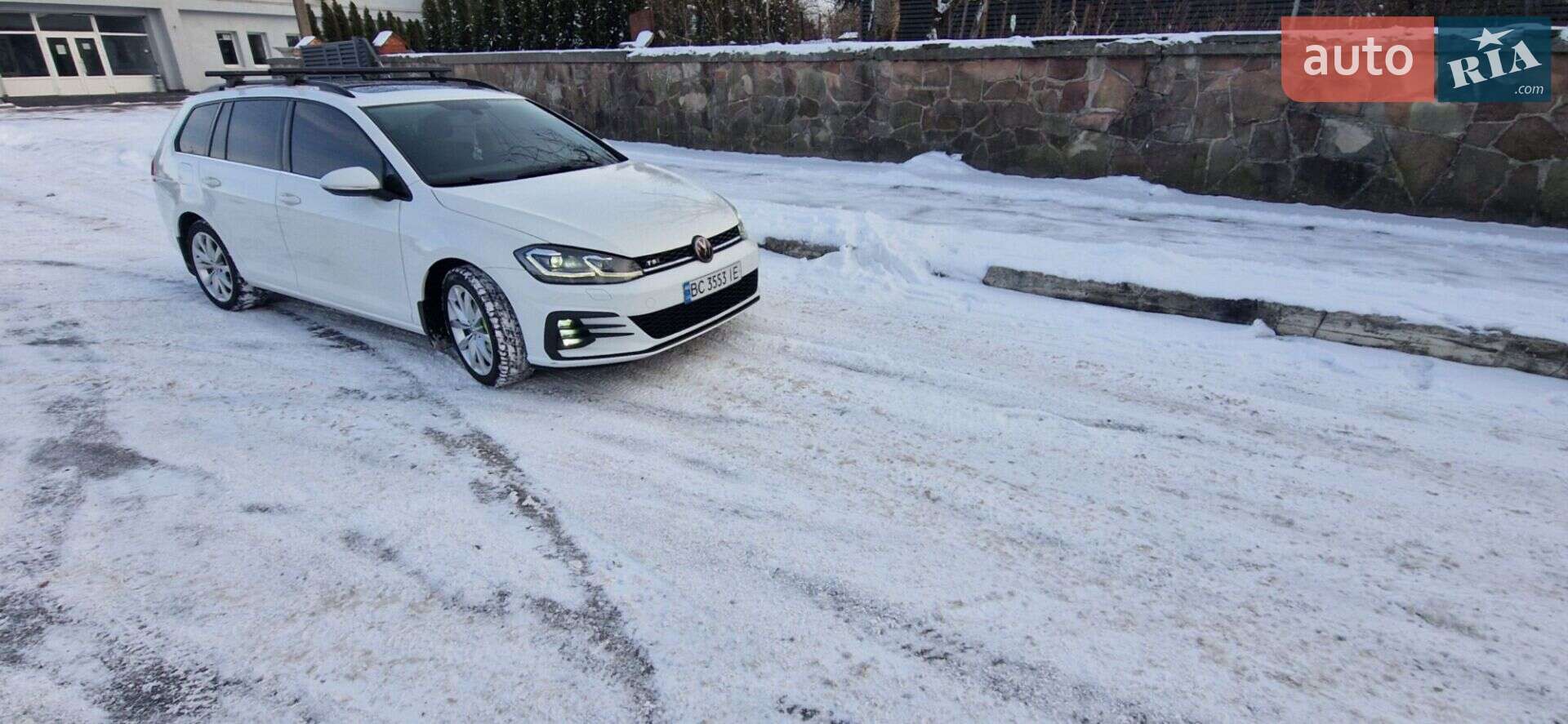 VOLKSWAGEN GOLF 2016
