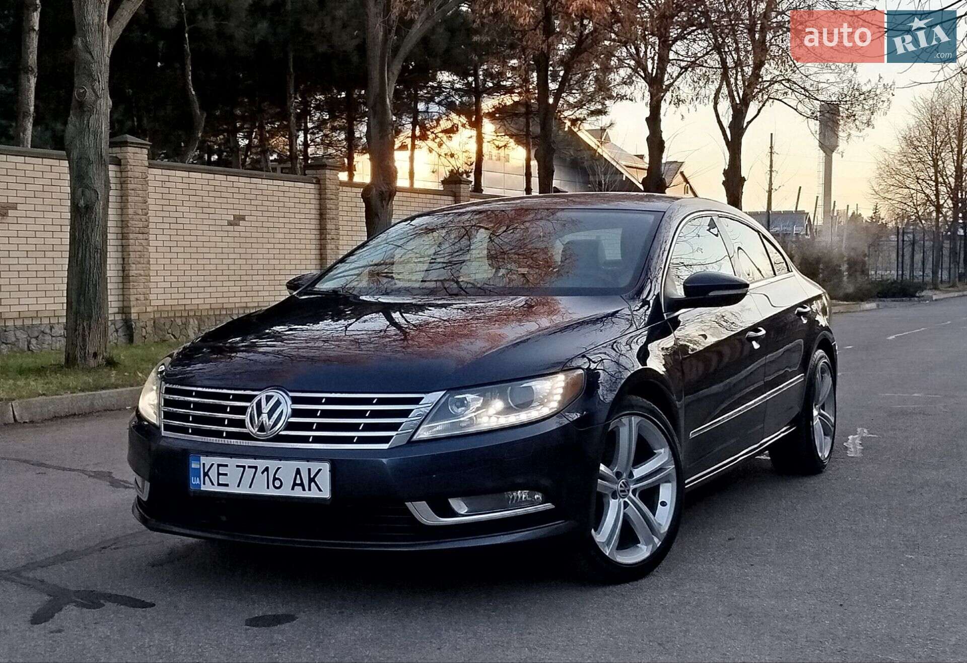 VOLKSWAGEN PASSAT 2012