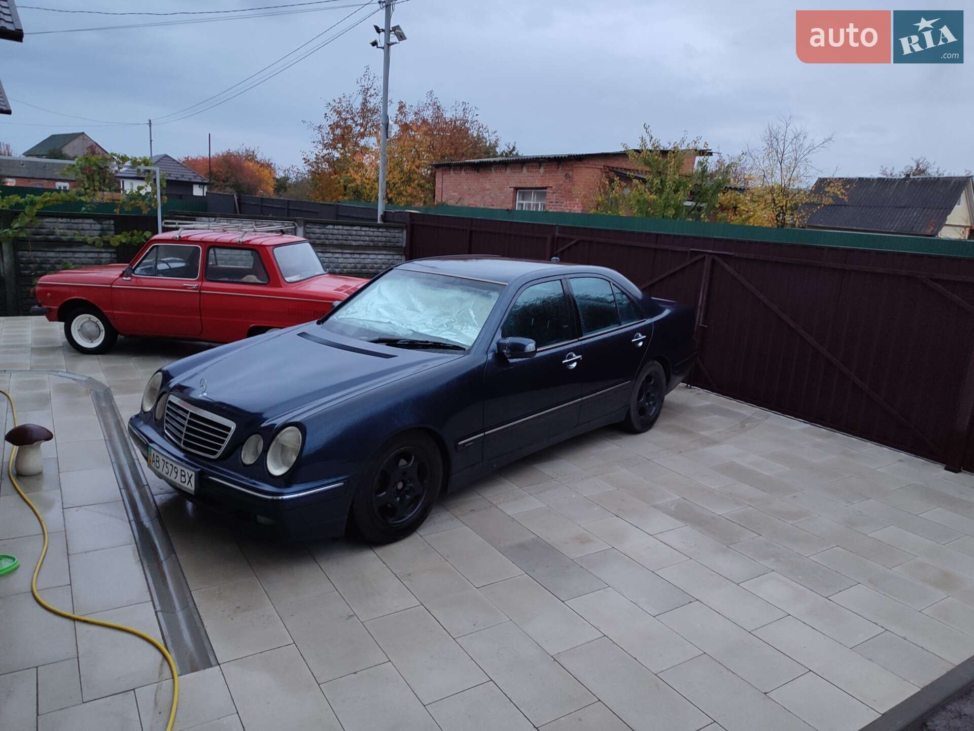 MERCEDES-BENZ E 220 2000