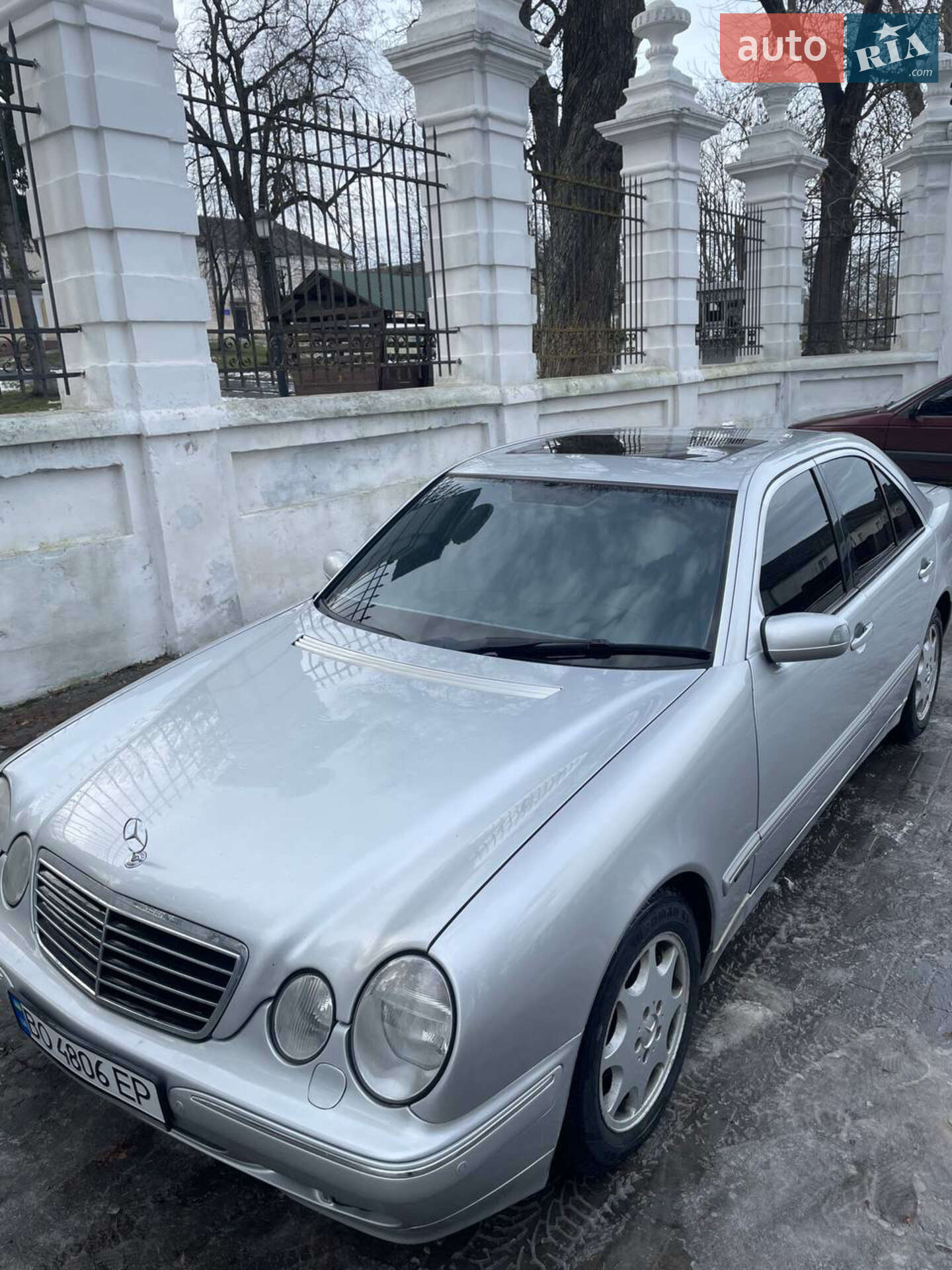 Mercedes-Benz E-Class 2000