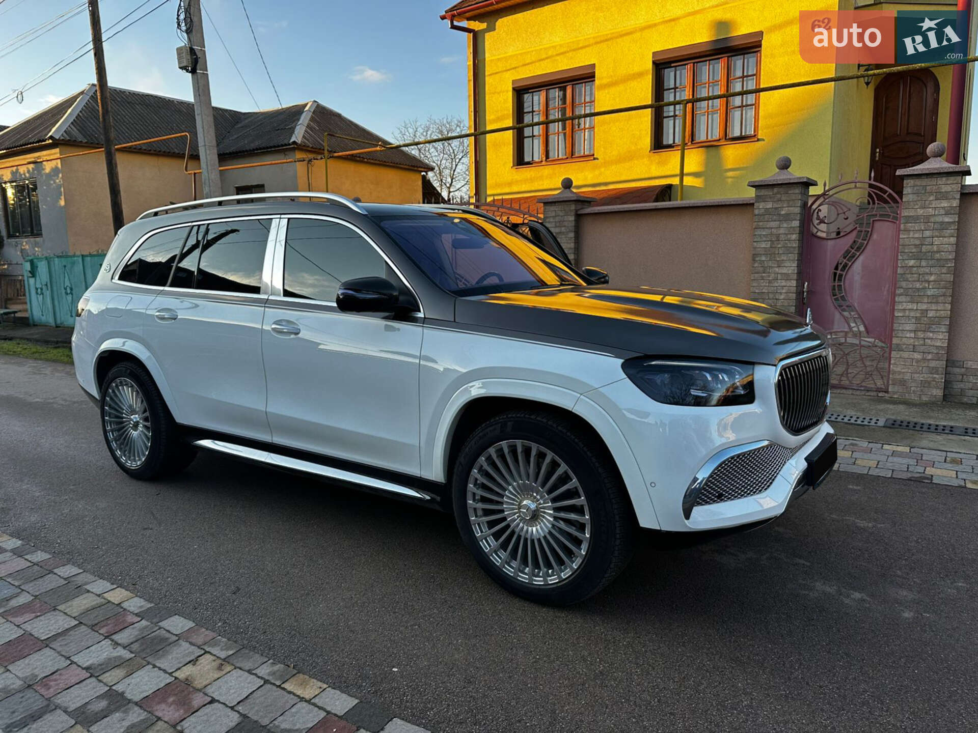 MERCEDES-BENZ GLS 600 2022