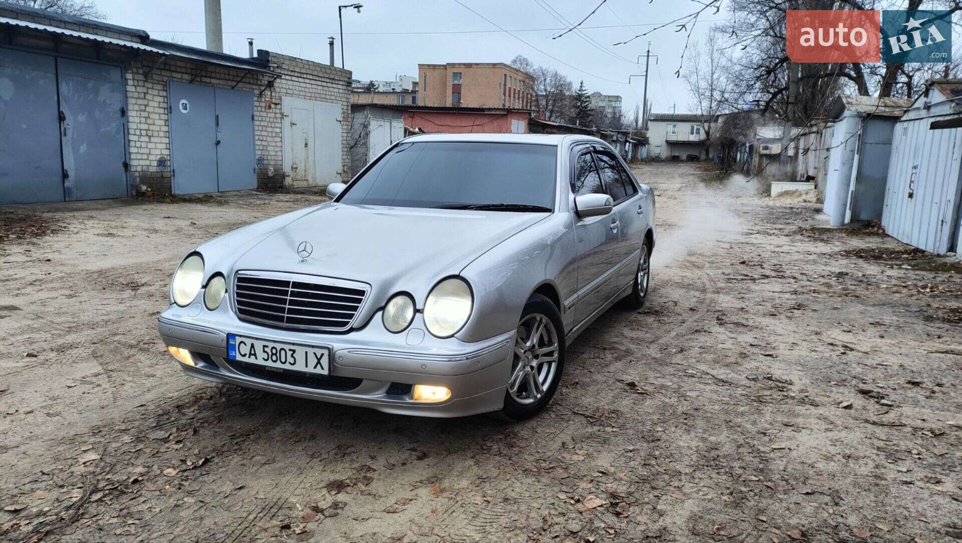 MERCEDES-BENZ E 320 2000