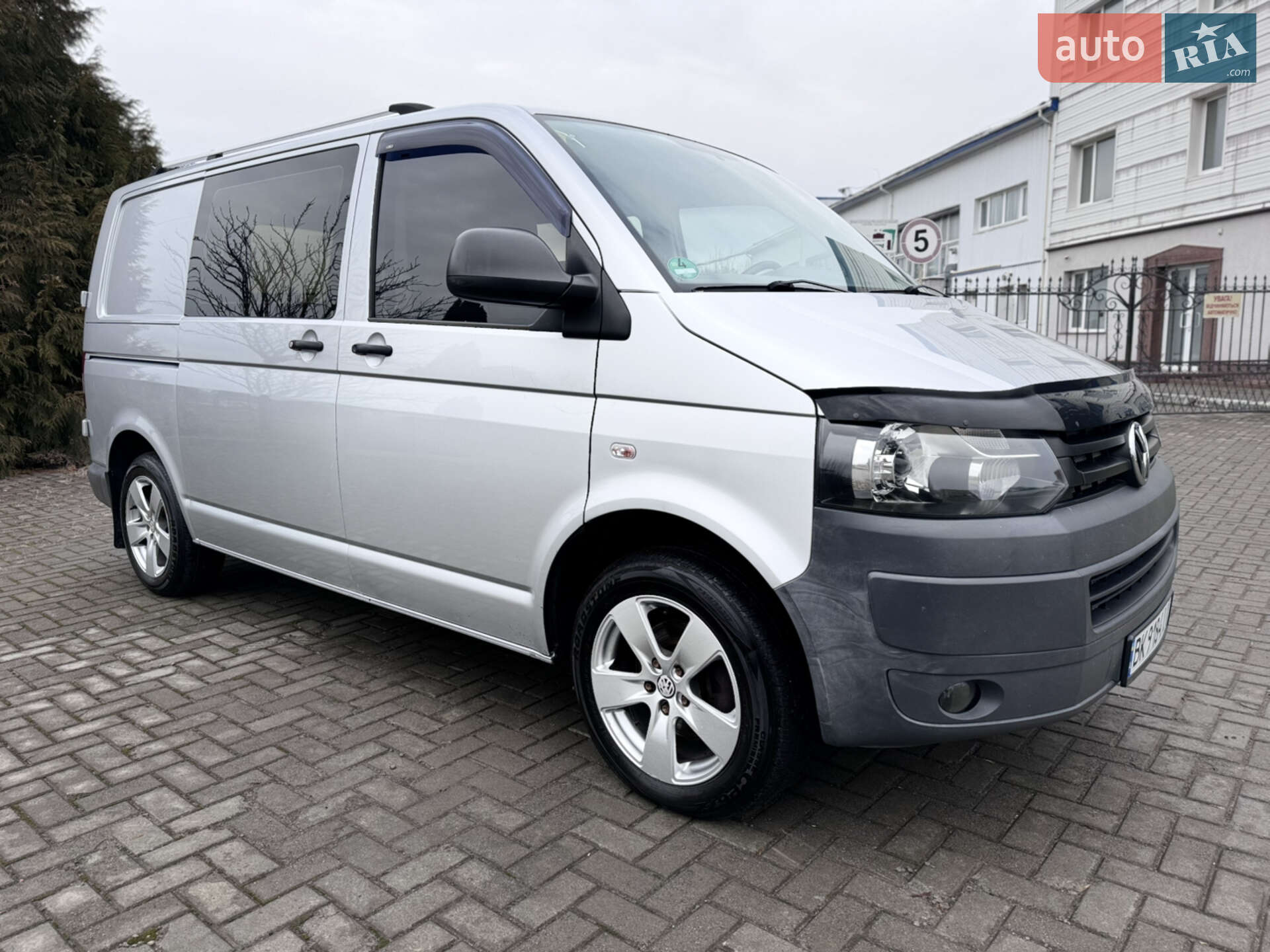 VOLKSWAGEN TRANSPORTER 2011