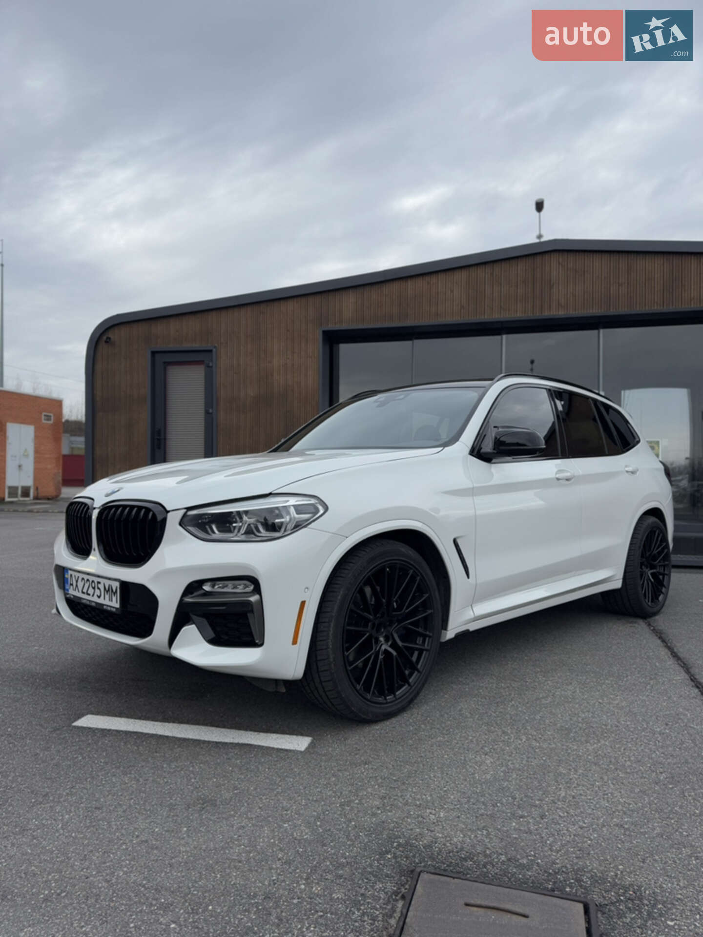 Головне фото звіту автомобіля BMW X3 2019