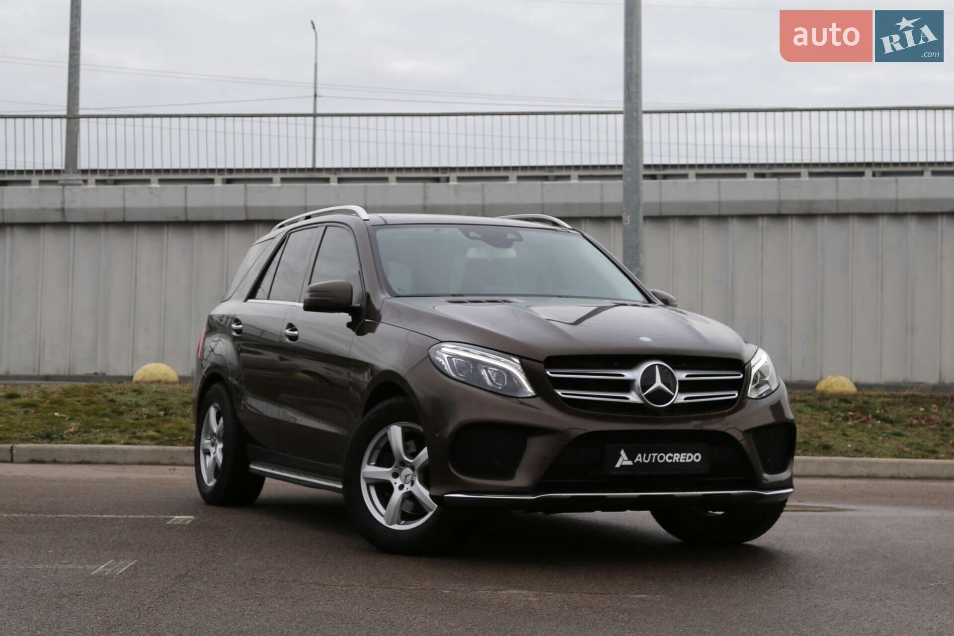 MERCEDES-BENZ GLE 350D 2015