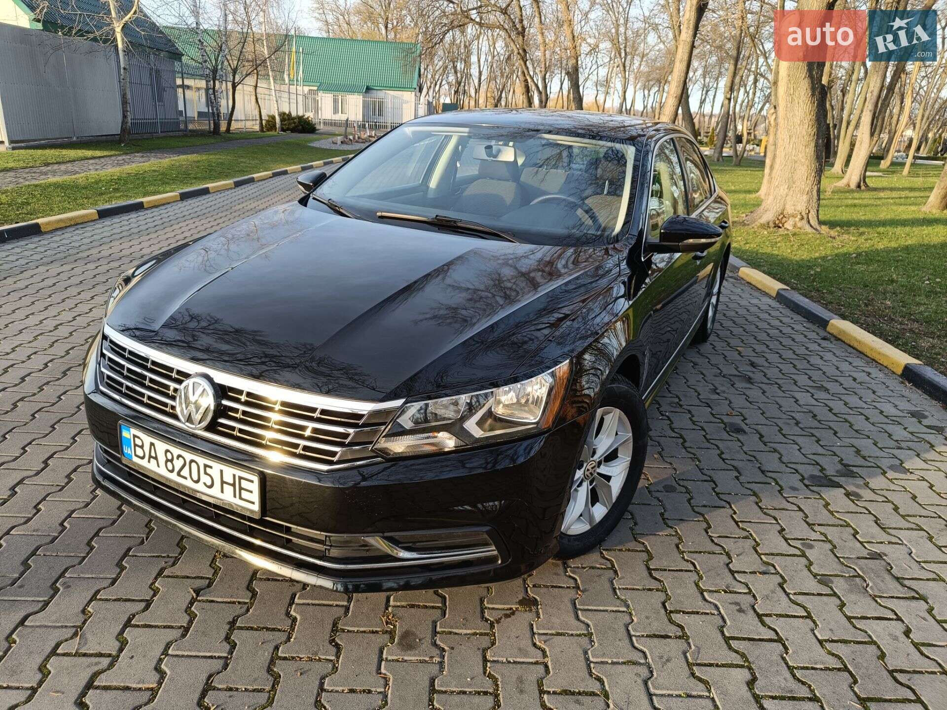 VOLKSWAGEN PASSAT 2016