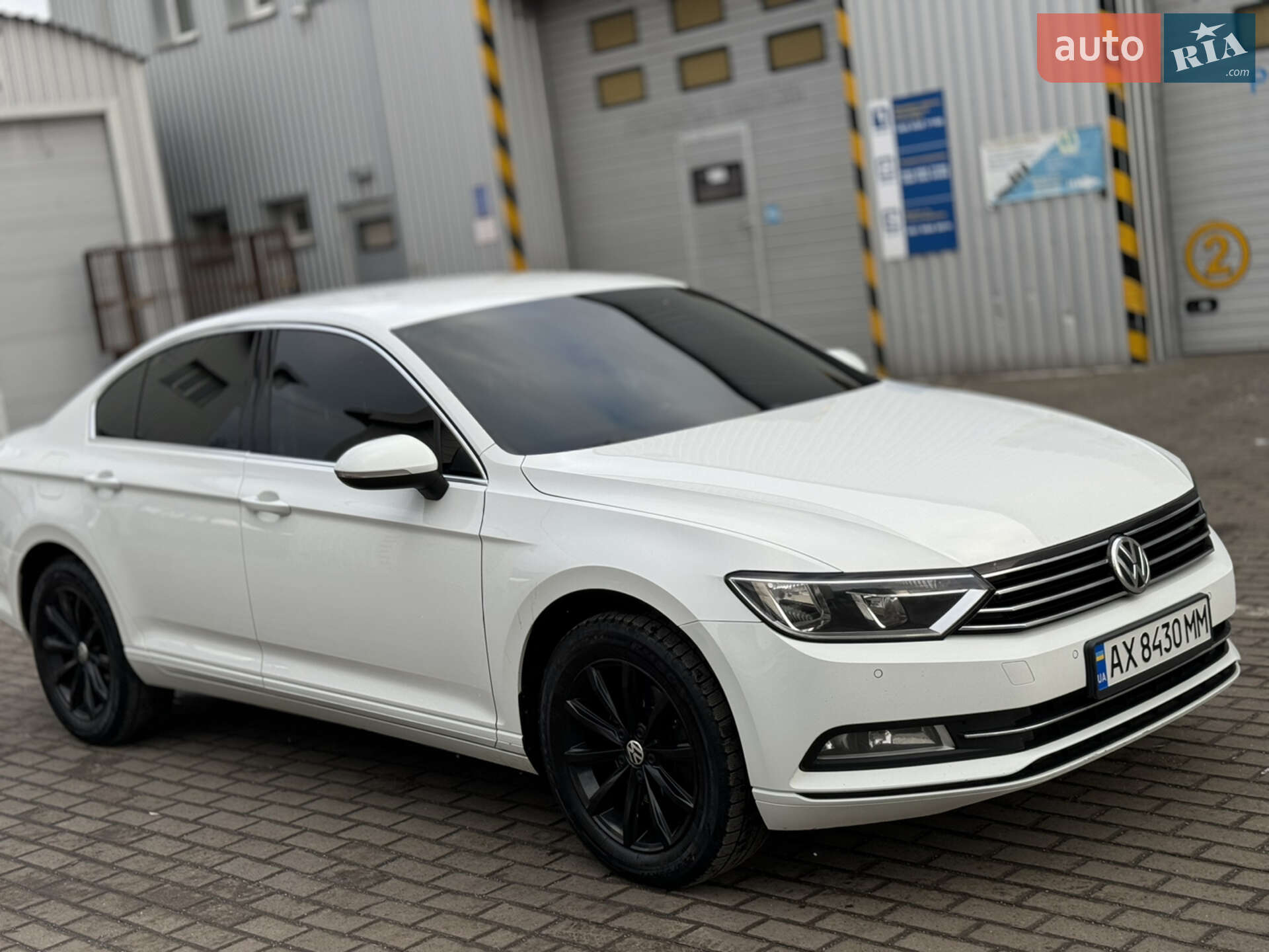 VOLKSWAGEN PASSAT 2016