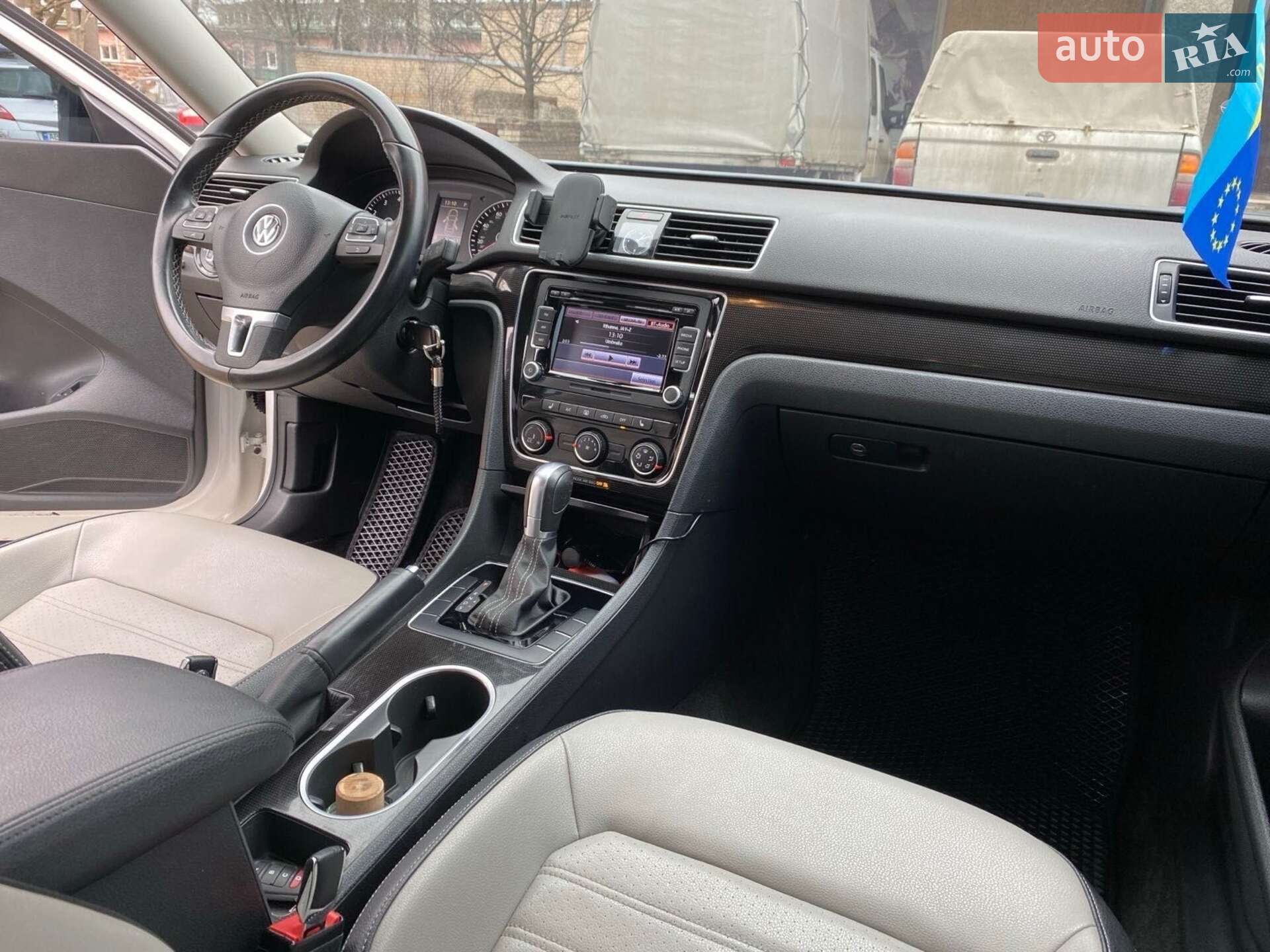 VOLKSWAGEN PASSAT 2015