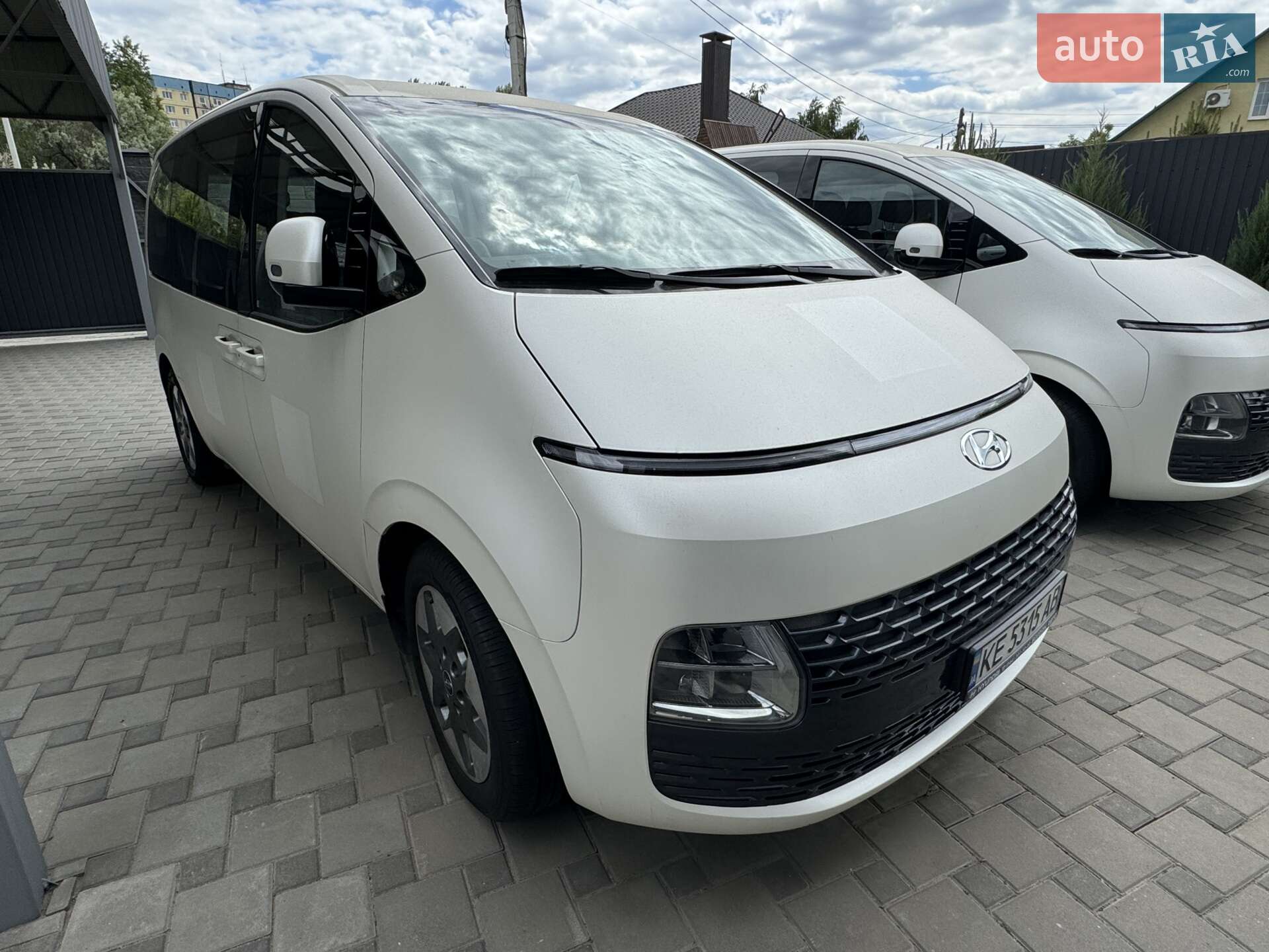 HYUNDAI STARIA 2023