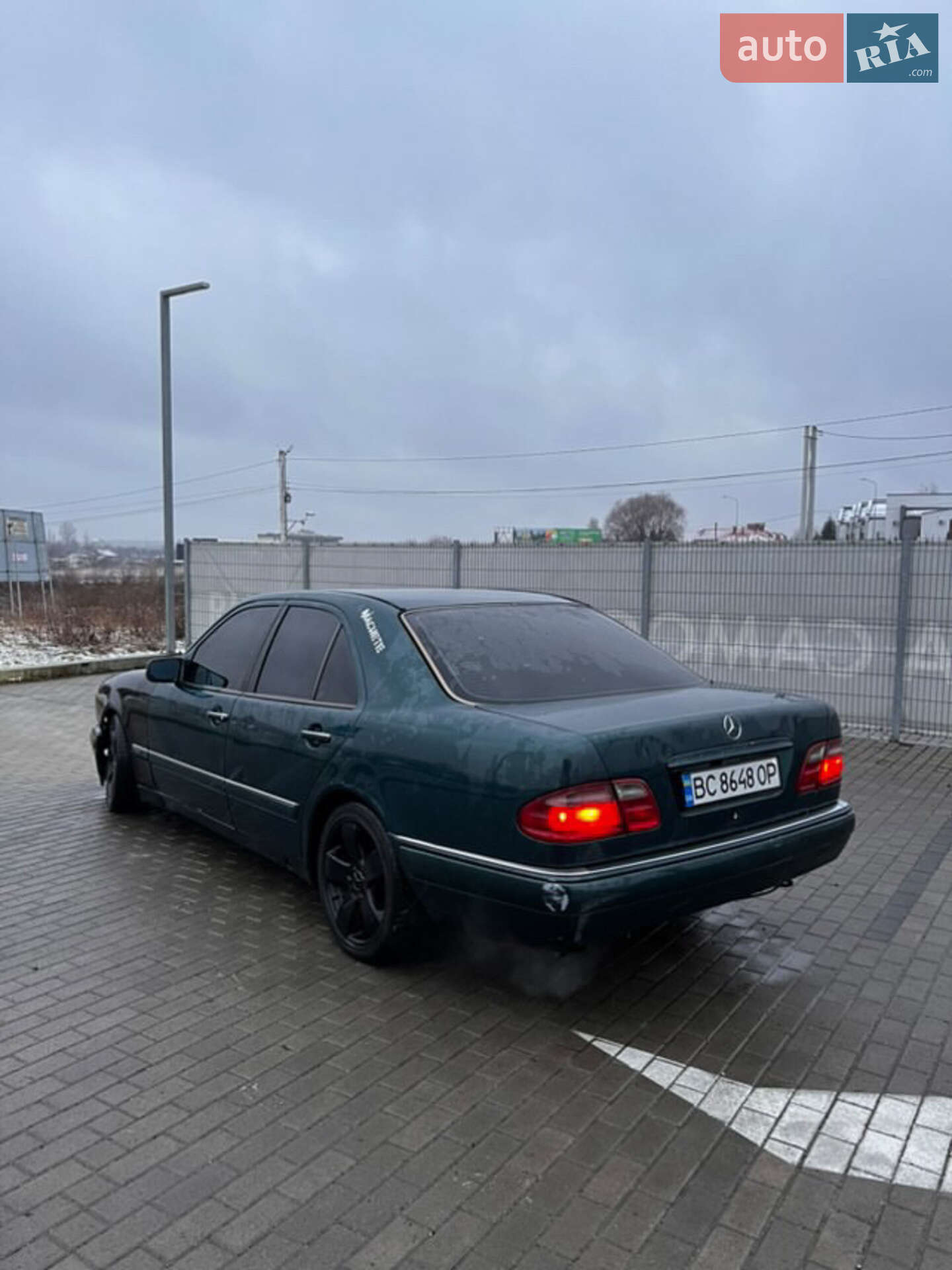 MERCEDES-BENZ E 240 1998