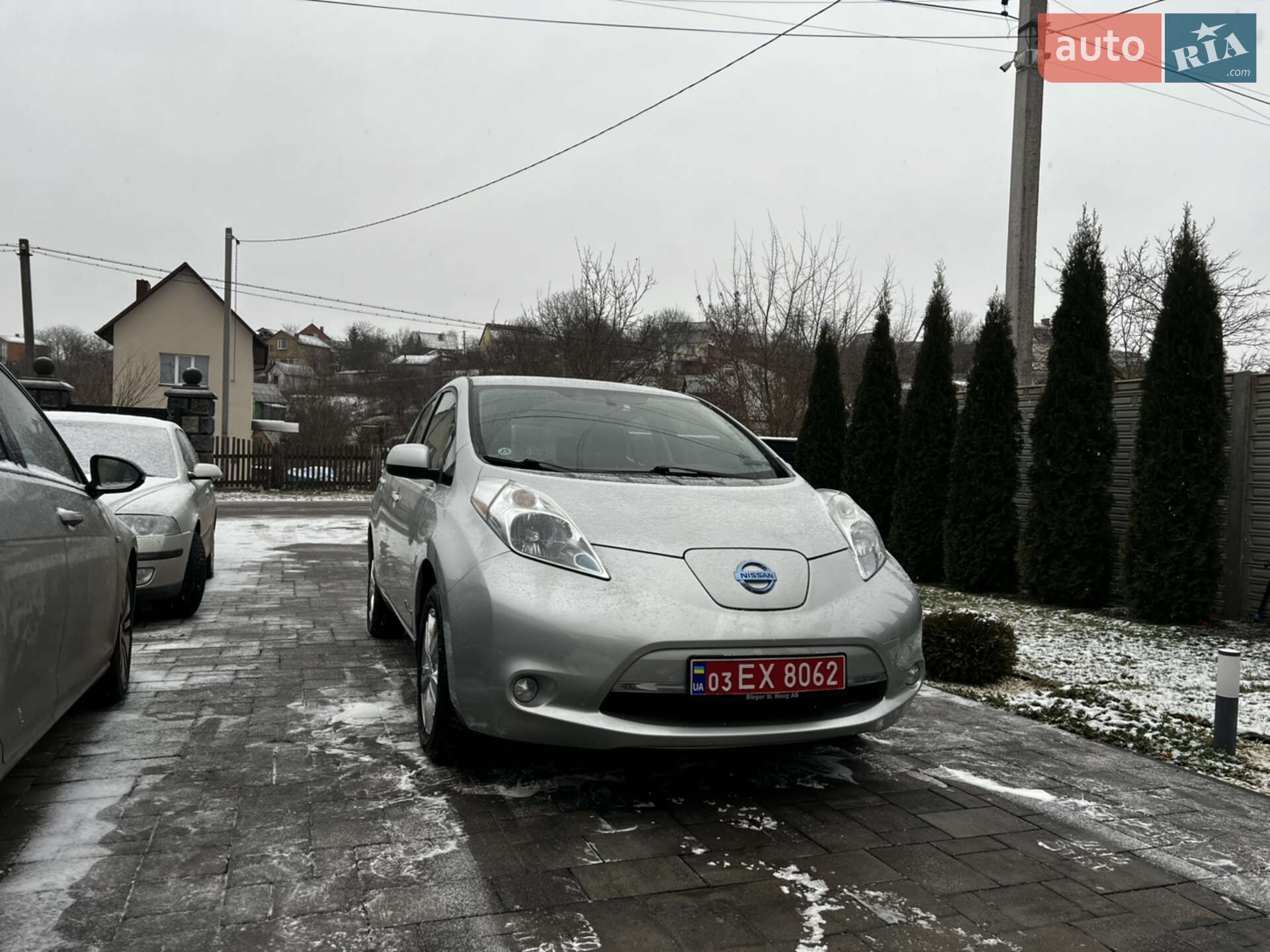 NISSAN LEAF 2014