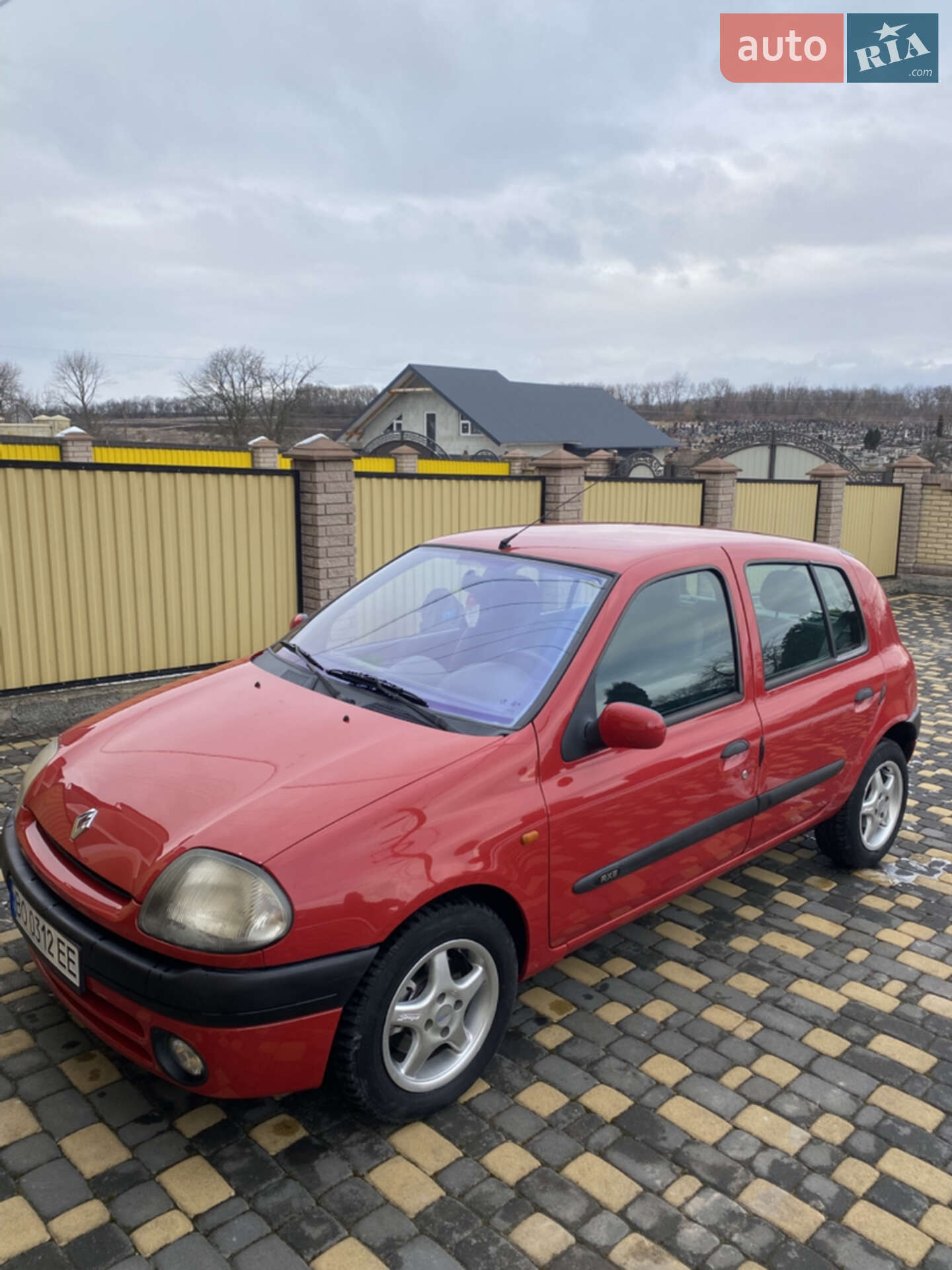RENAULT CLIO 1998
