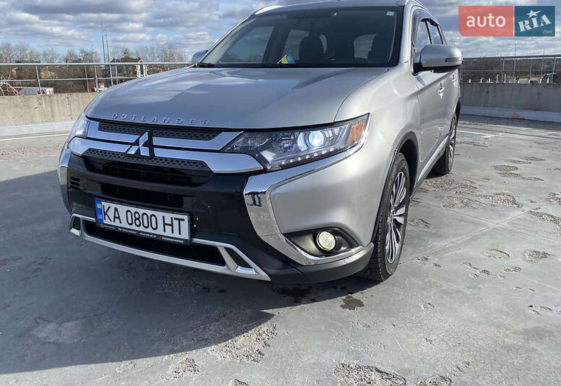 Головне фото звіту автомобіля MITSUBISHI OUTLANDER 2019